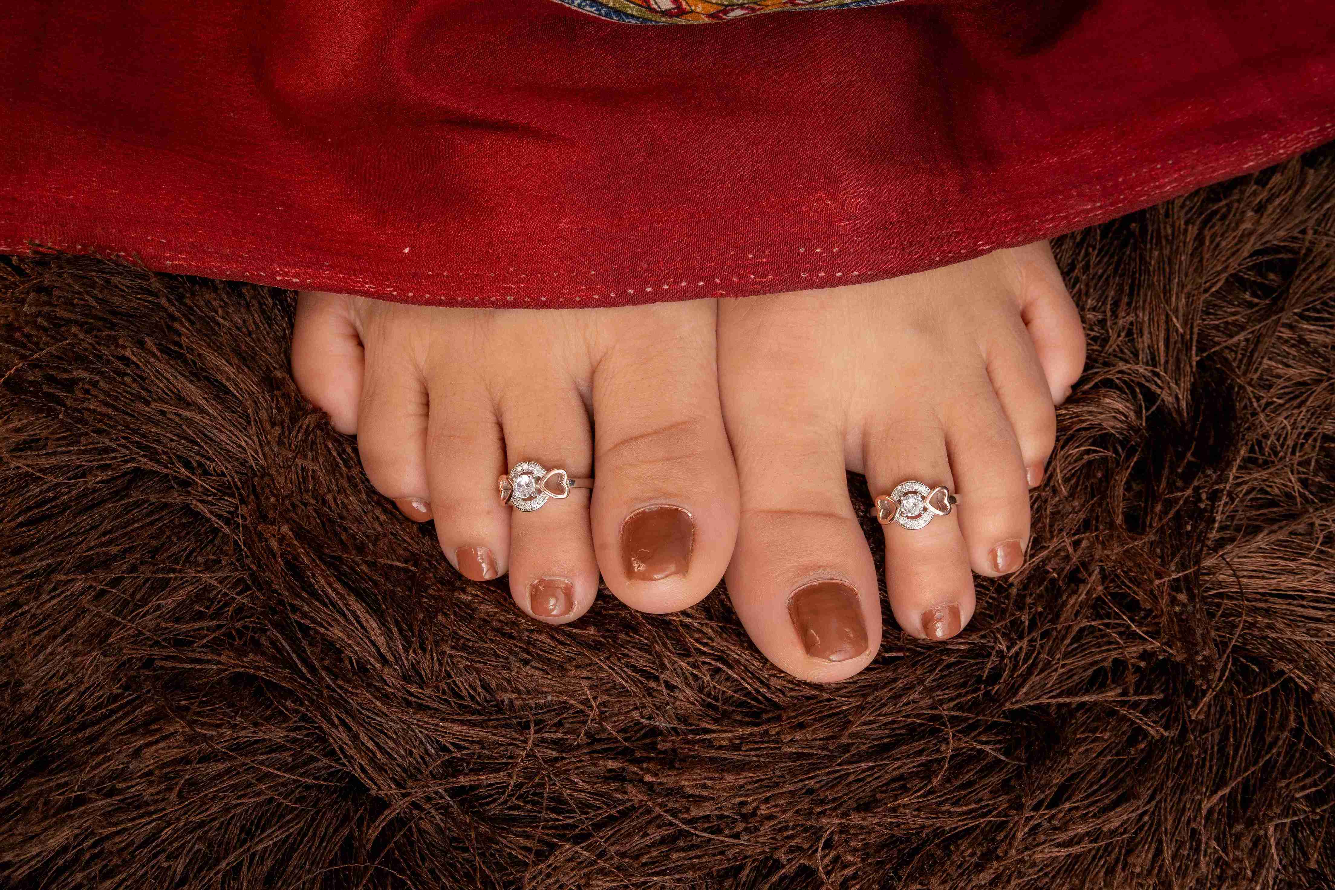 Stone-Studded Toering