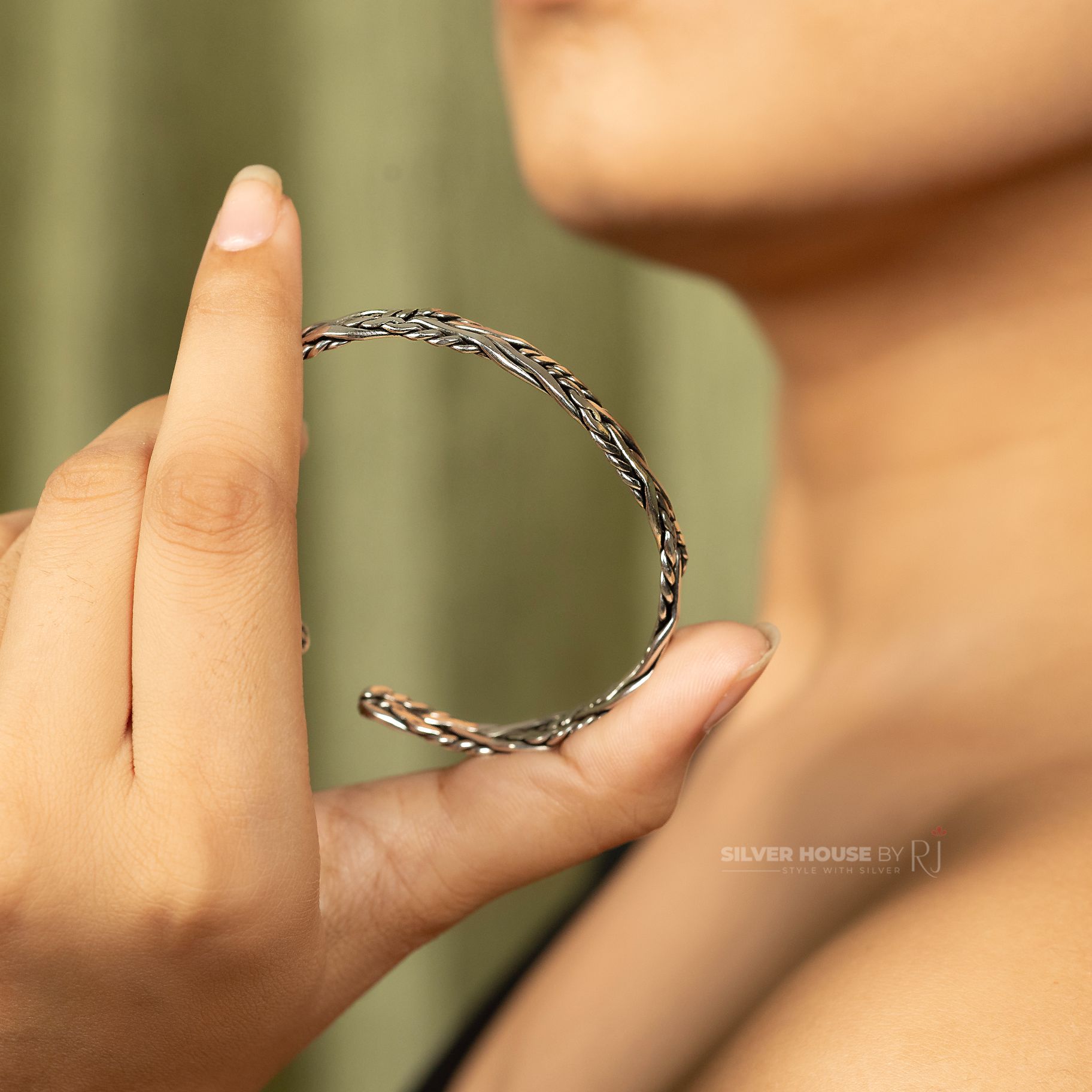 Alluring Designer Italian Kada silverhousebyrj