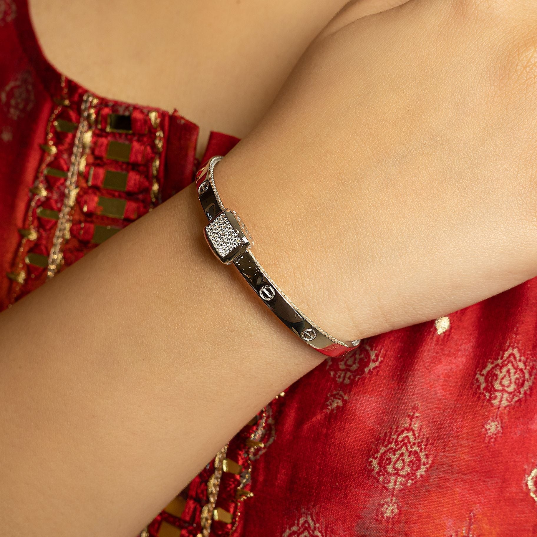 Alluring Stone Studded Bangle silverhousebyrj