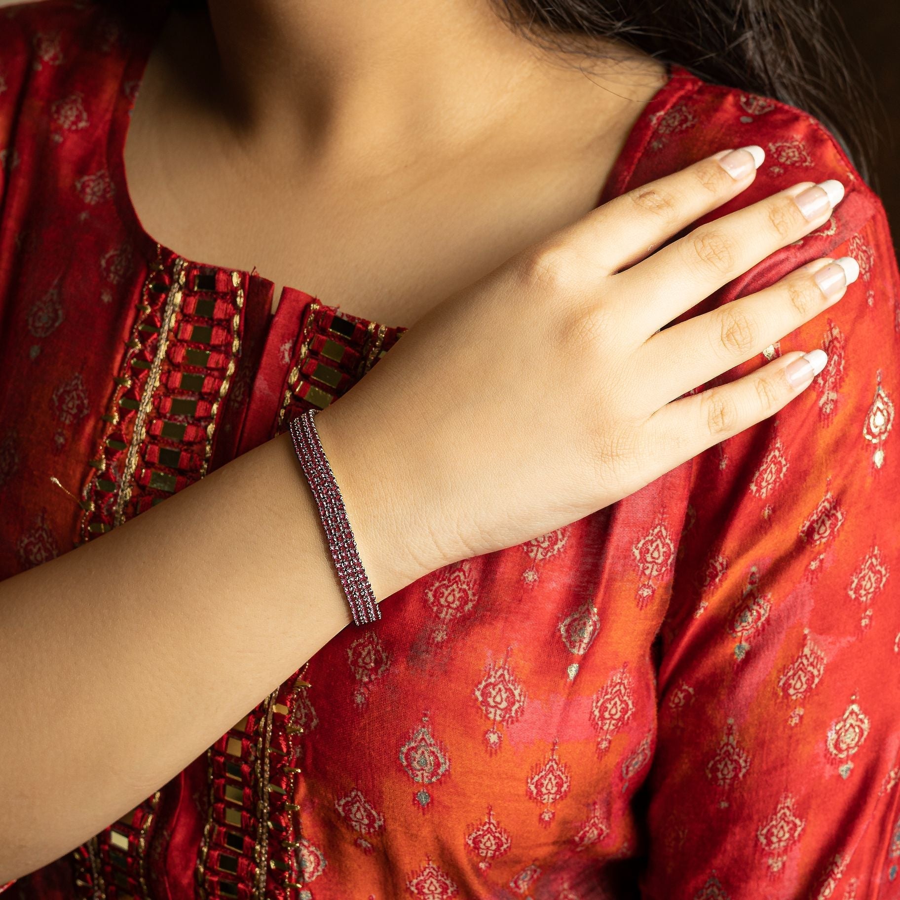 Alluring Stone Studded Bracelet silverhousebyrj
