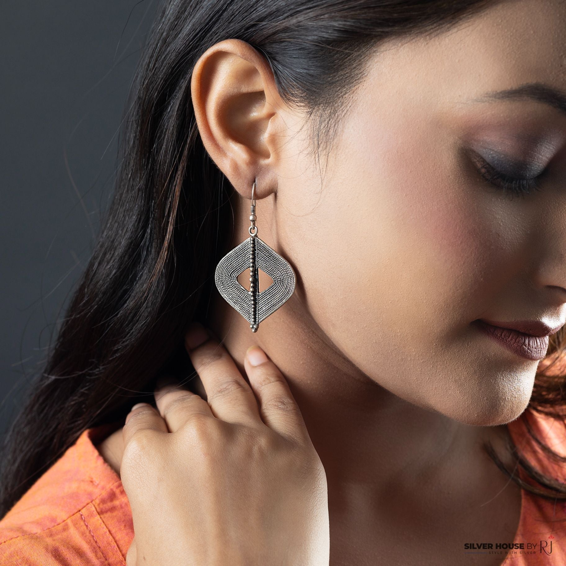 Alluring Tribal Earring silverhousebyrj