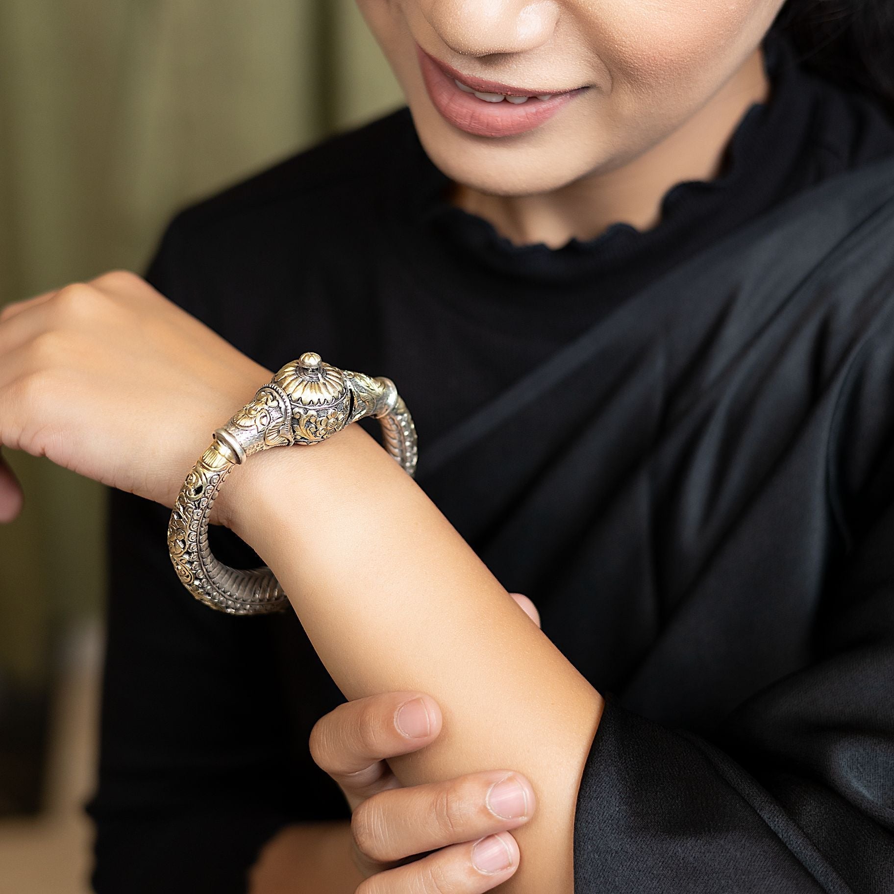 Antique chitrai Kada silverhousebyrj