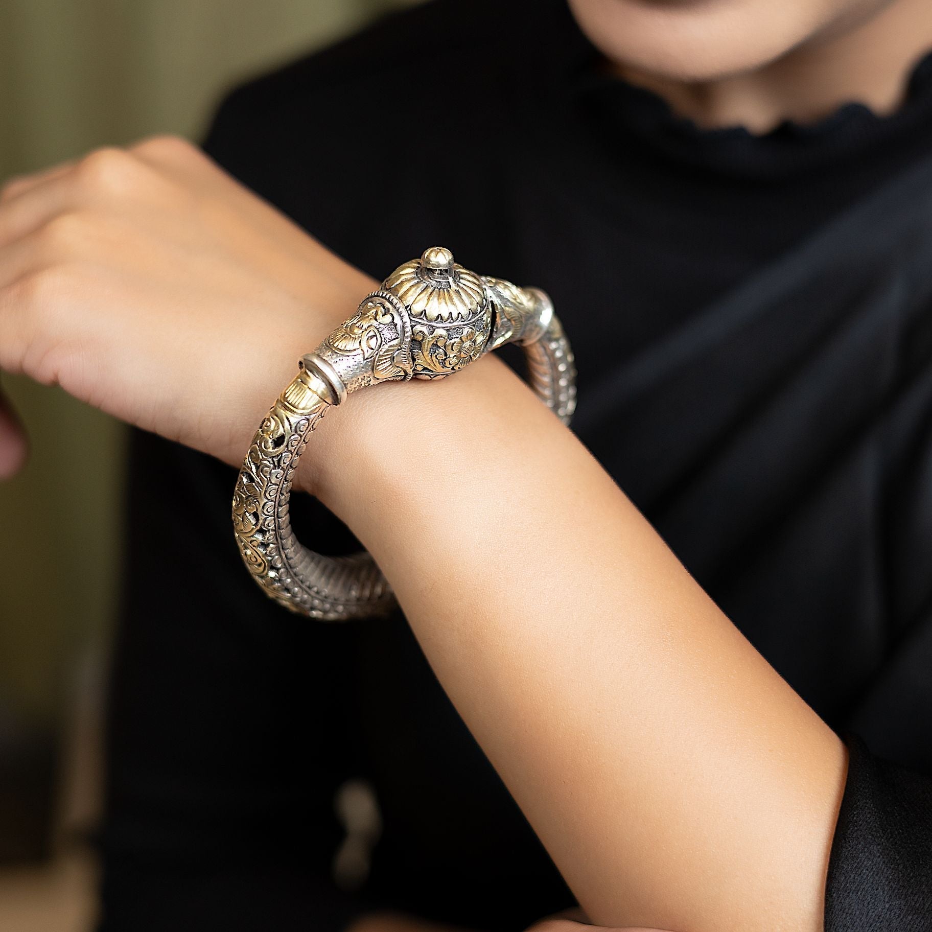Antique chitrai Kada silverhousebyrj