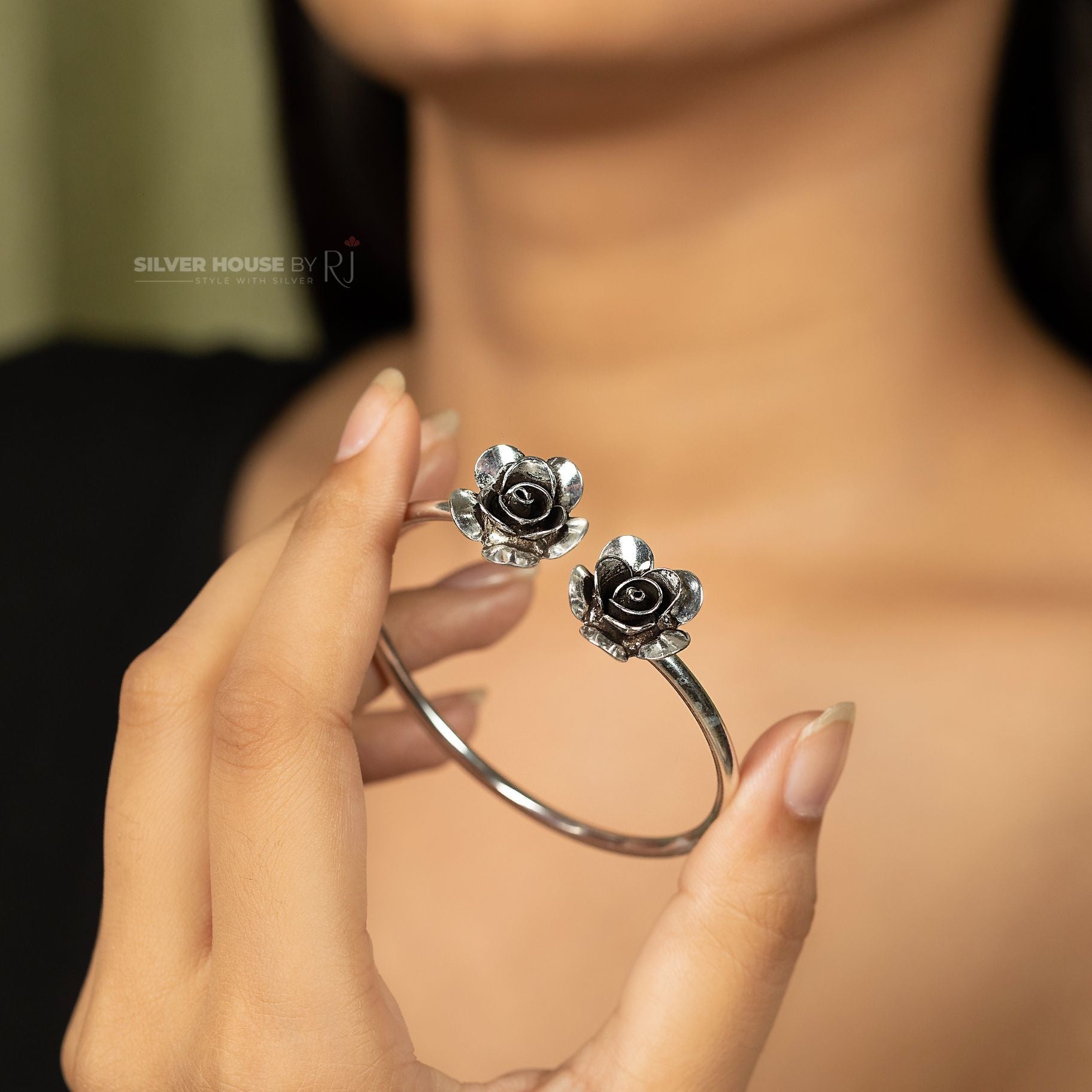 Attractive Italian Kada with Dual Rose silverhousebyrj