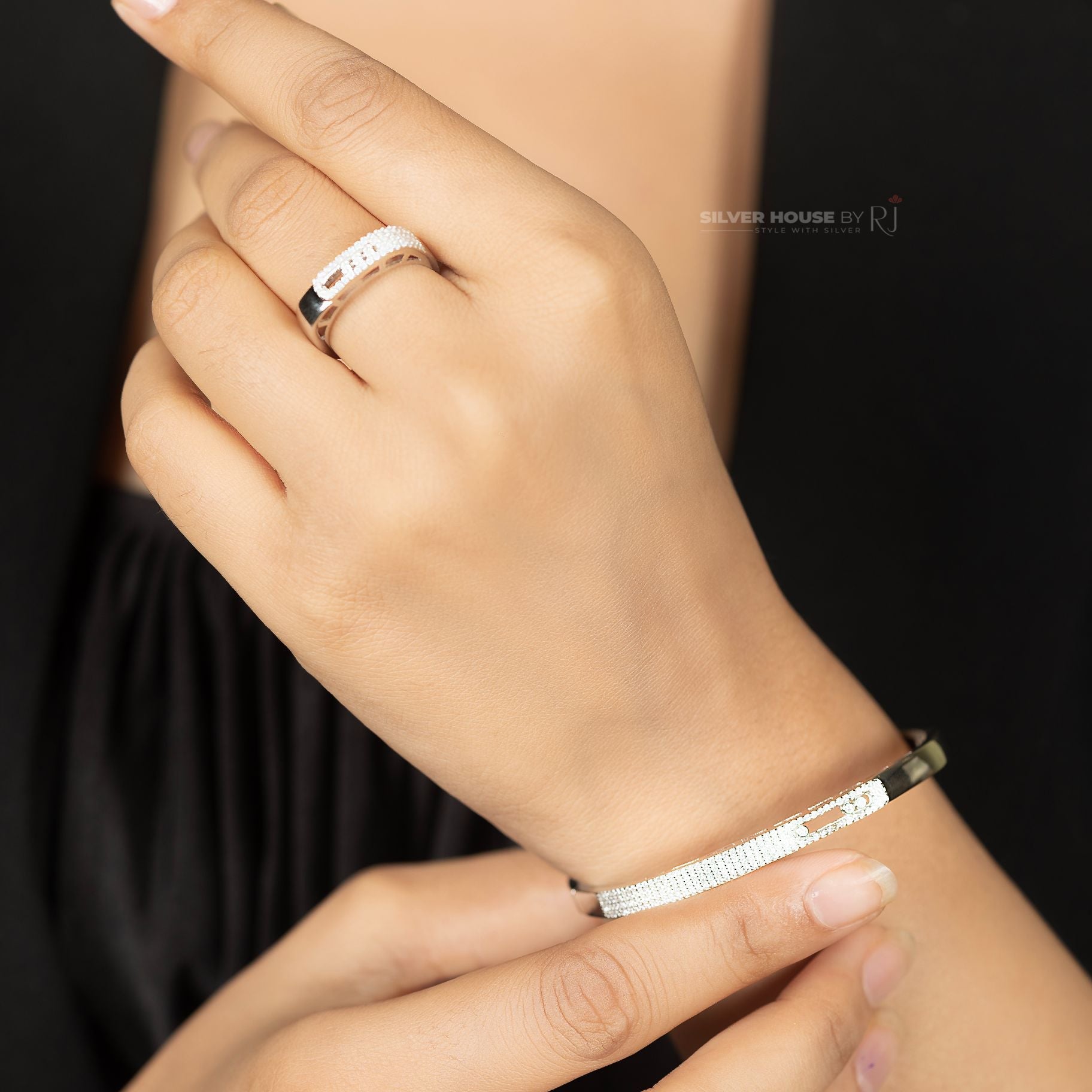 Attractive Stone Studded italian Kada silverhousebyrj