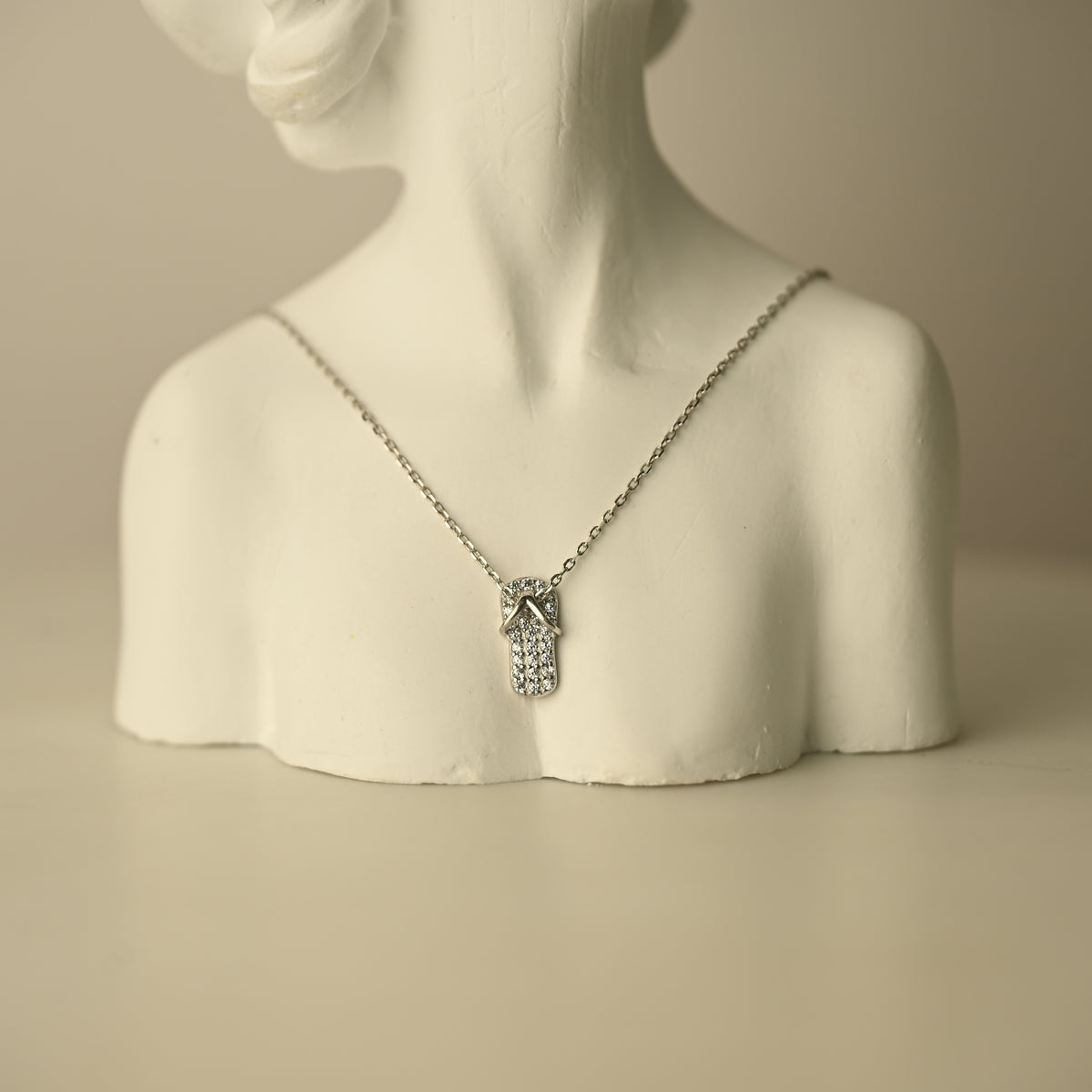 Flip-Flop Diamond Pendant Chain