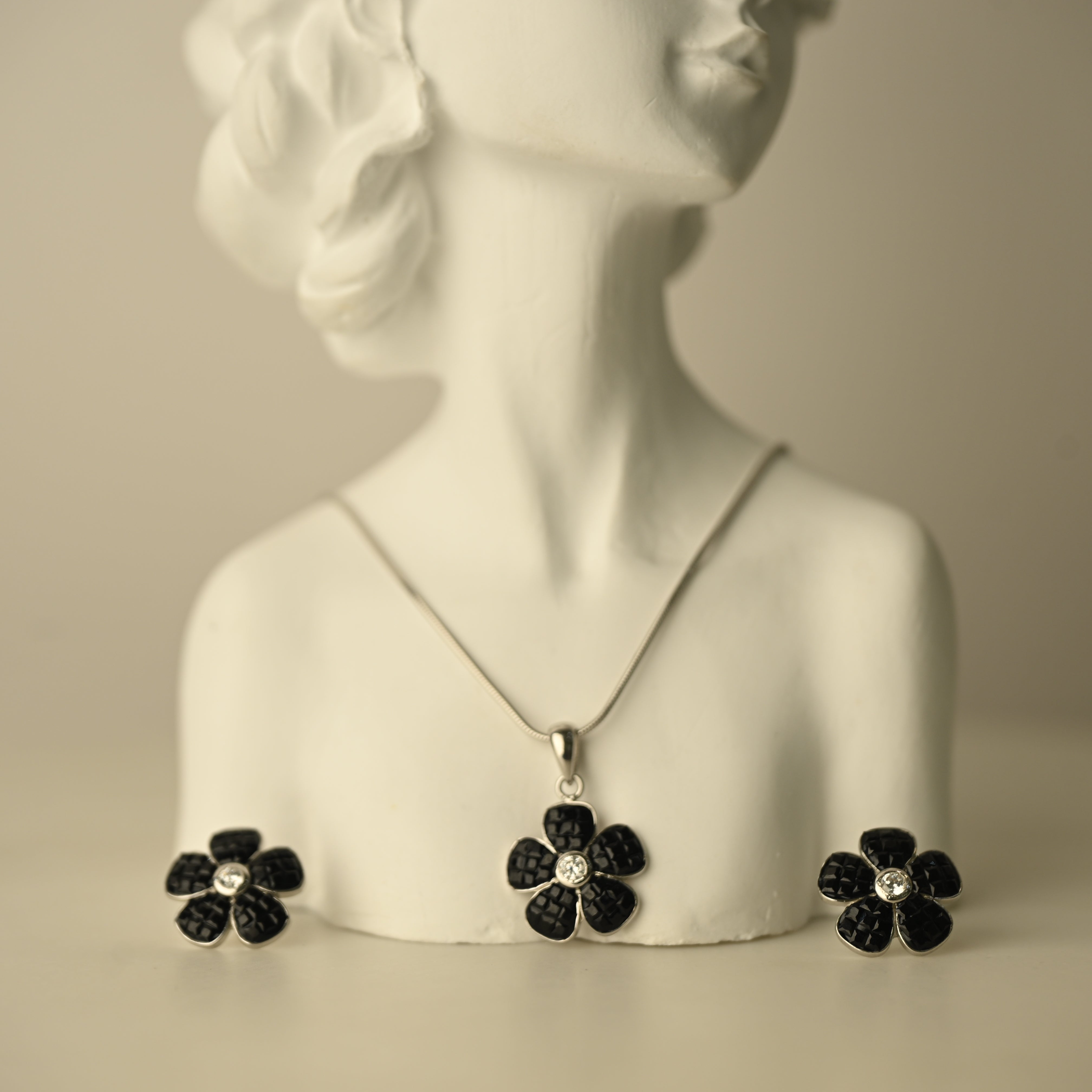 Black Floral Pendant & Earring Set