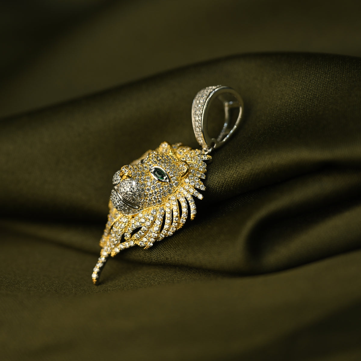 Emerald Lion Pendant