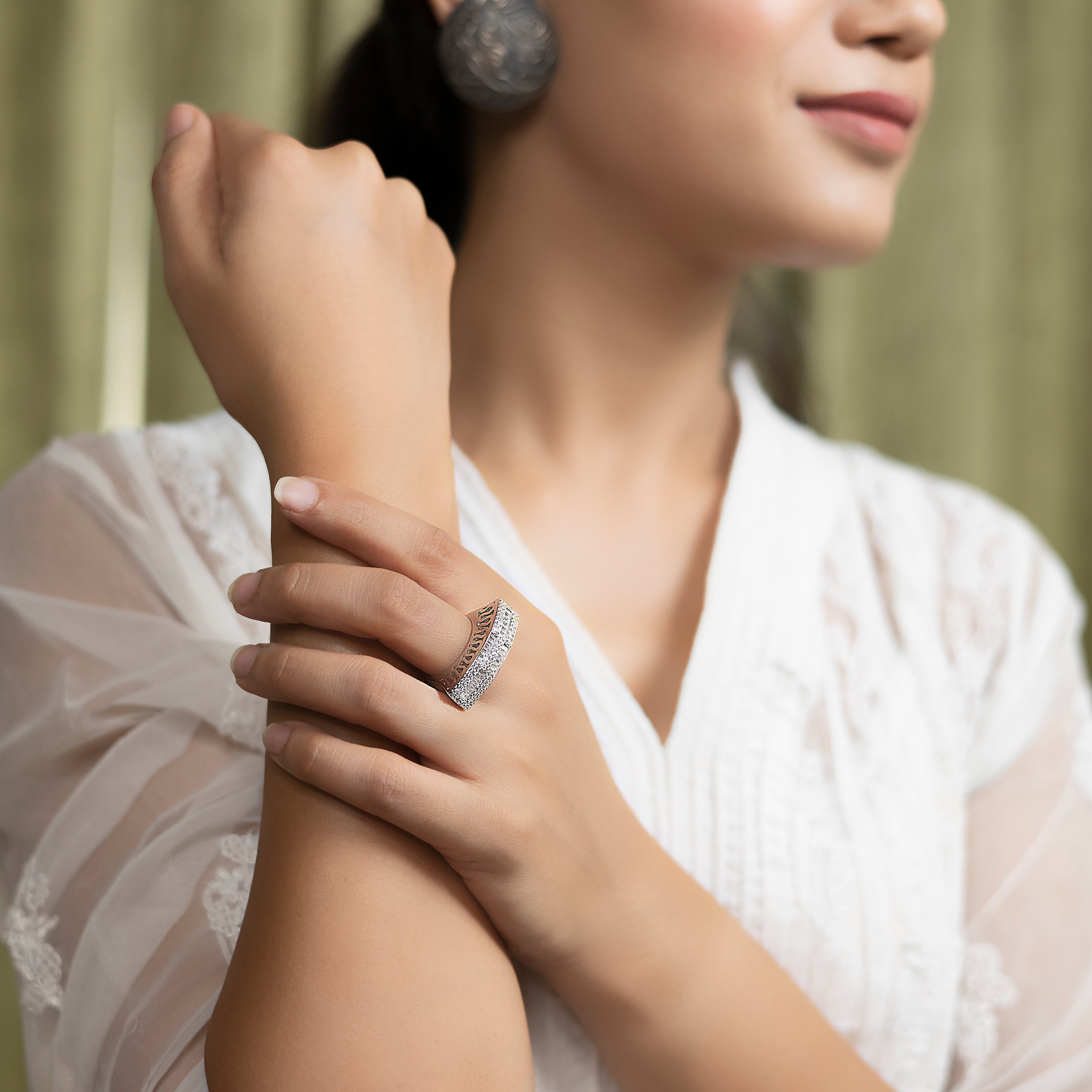 Elegant Crown Ring with Eye-catching Features silverhousebyrj