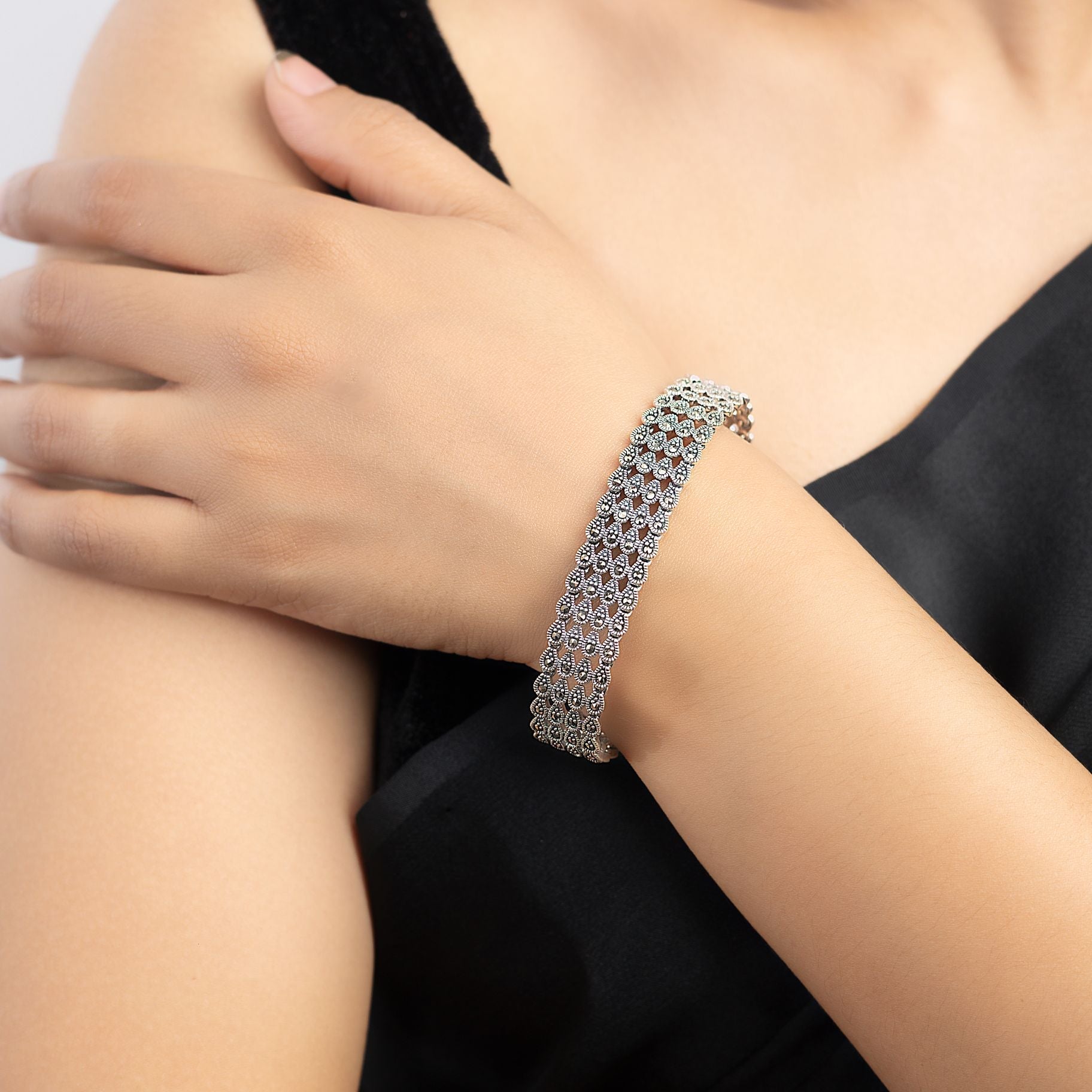 Elegant Silver Marcasite Bracelet - Main Image