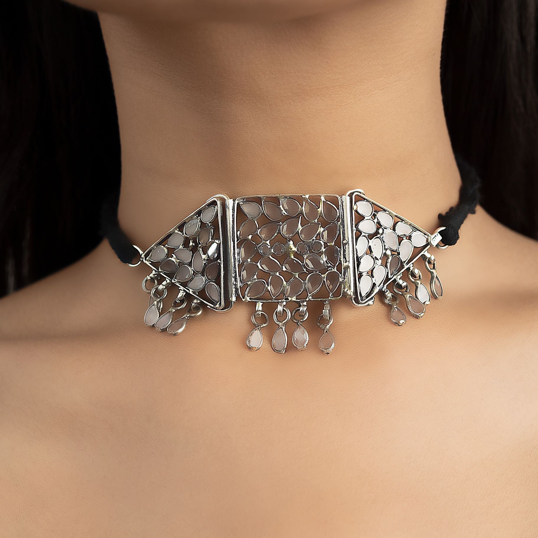 Elegant Stone Studded Choker silverhousebyrj