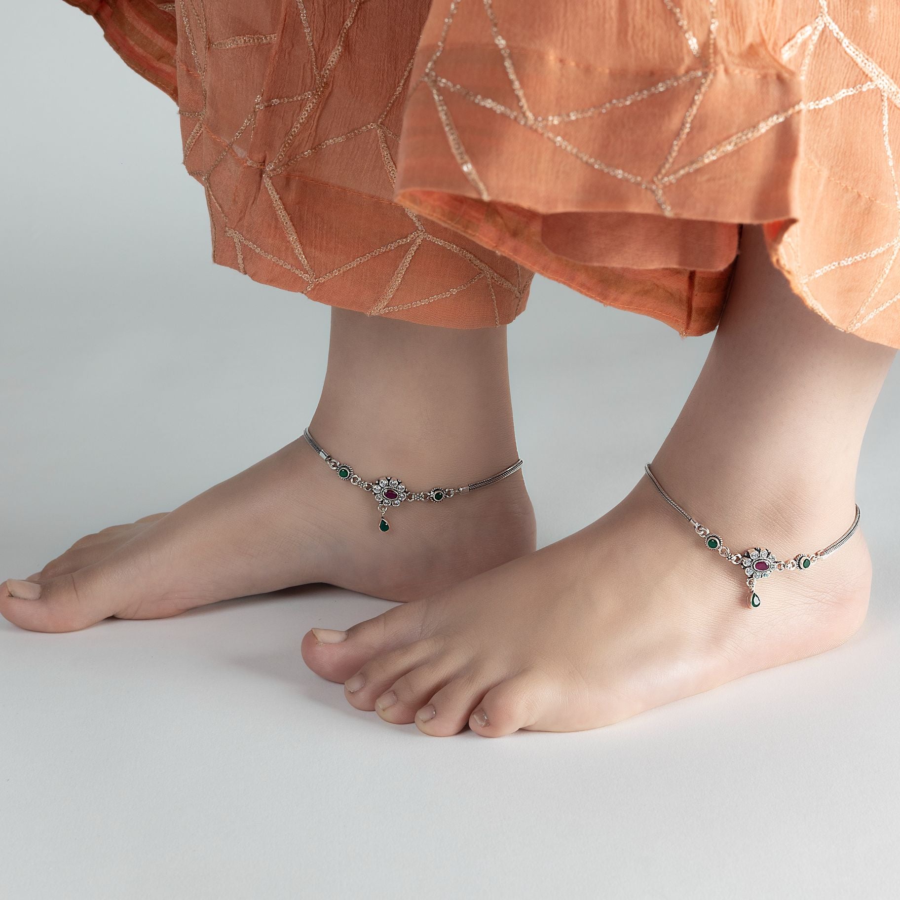 Exclusive Center Flowery Designed Anklet silverhousebyrj