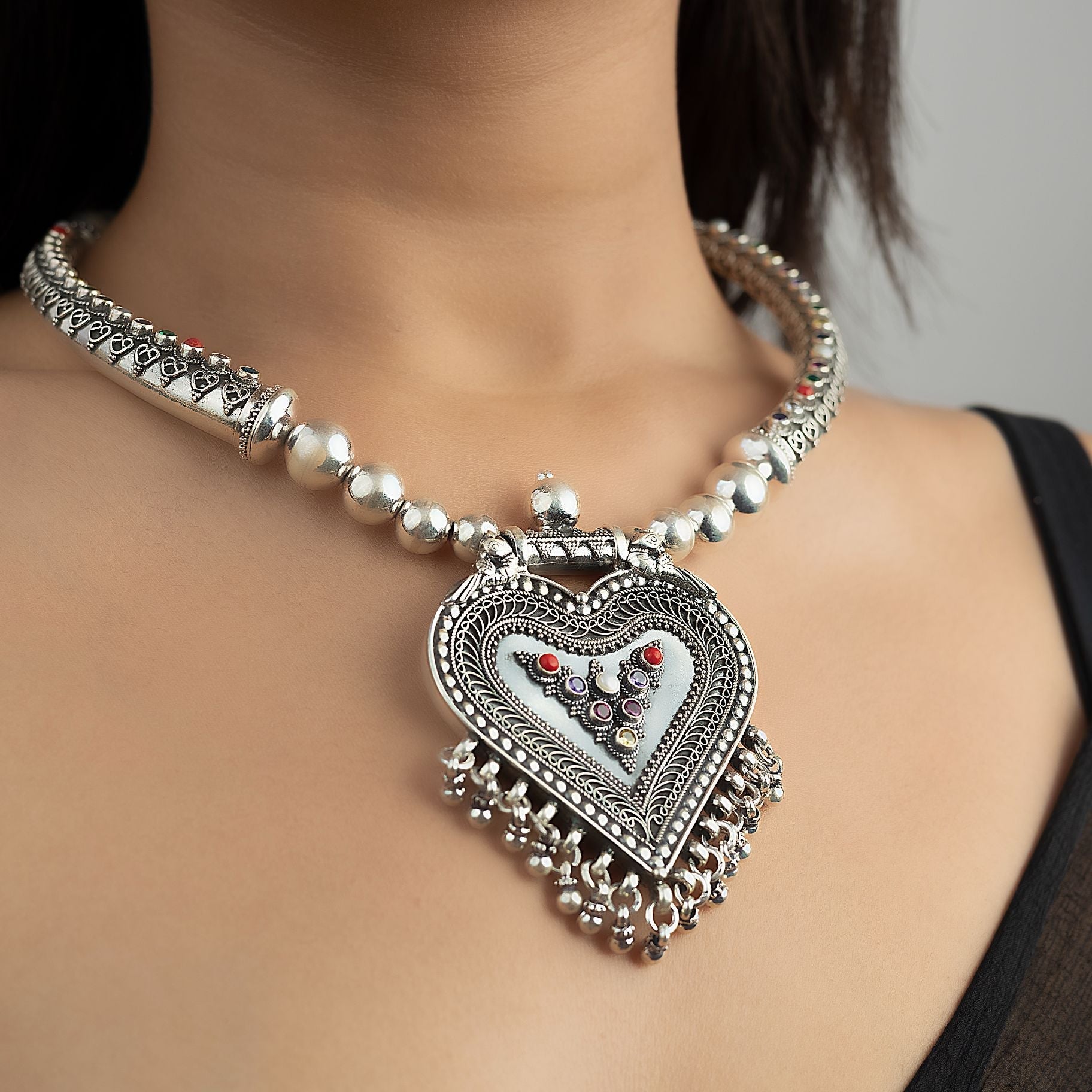 Exquisite Hasli Patterned with Heart Shaped Pendant Necklace silverhousebyrj