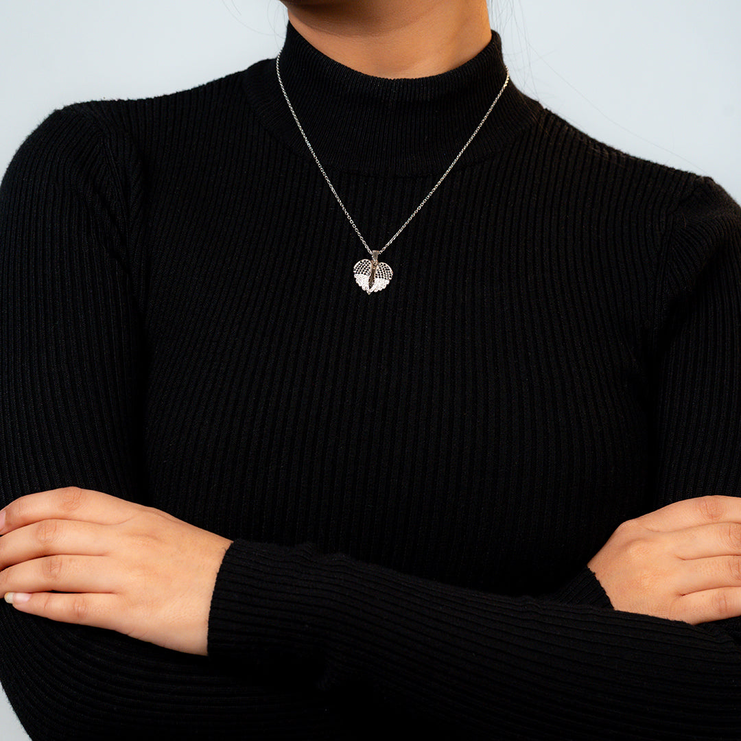 Soft Leaf Silver Necklace