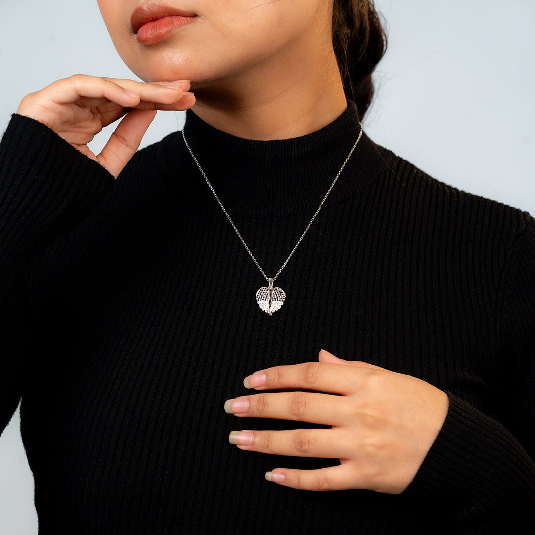 Soft Leaf Silver Necklace