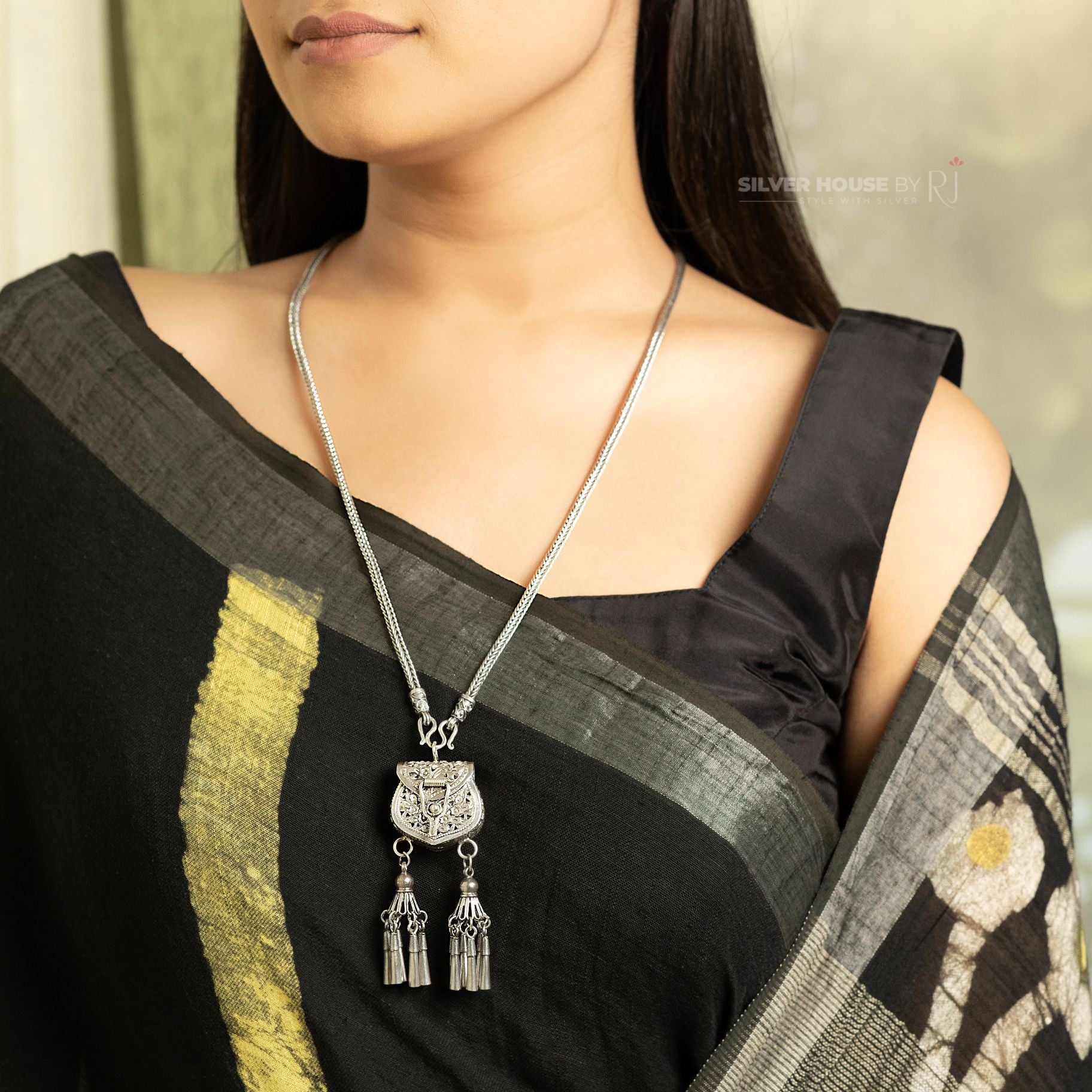 Marvellous Italian Necklace With Dangling Tiny Purse silverhousebyrj