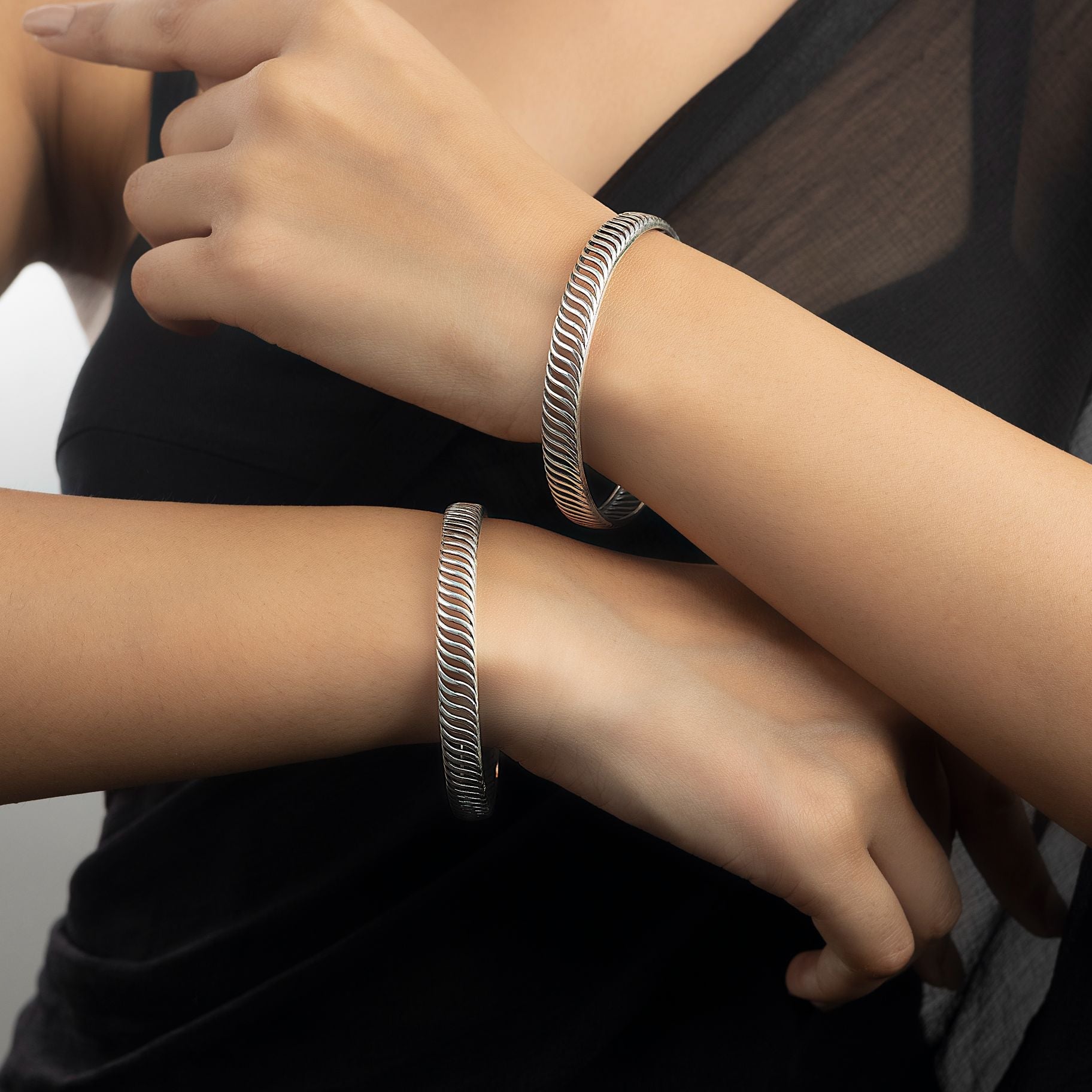 Mesmerizing Silver Web Bangles silverhousebyrj