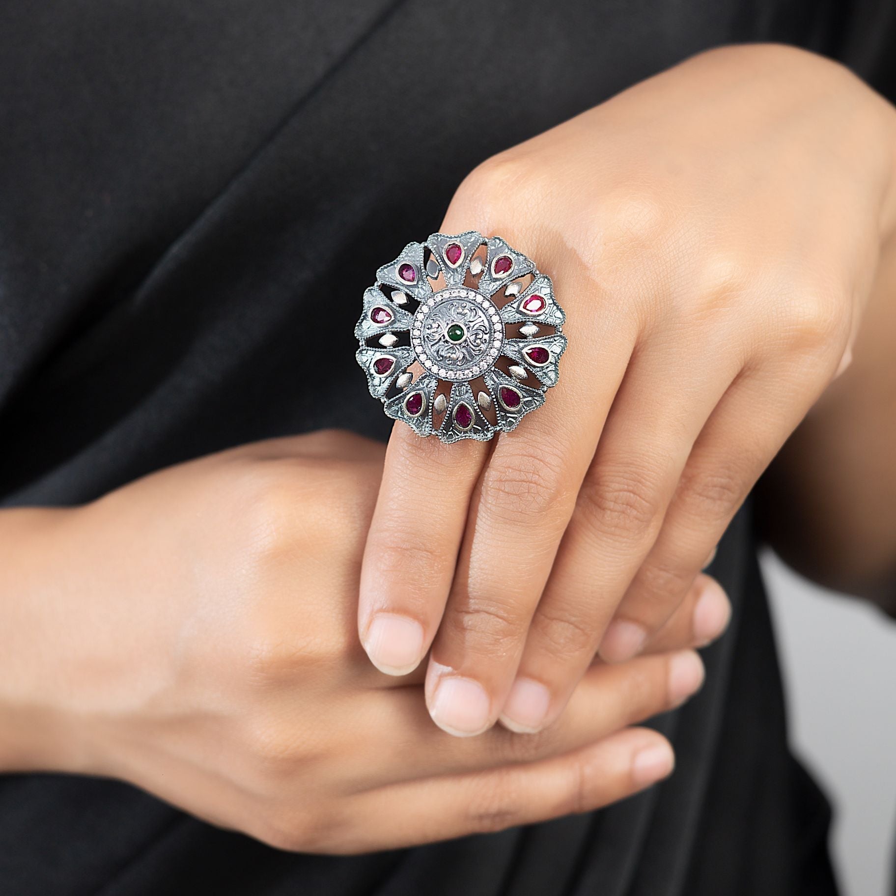 Royal Look Flower Shaped Ring silverhousebyrj