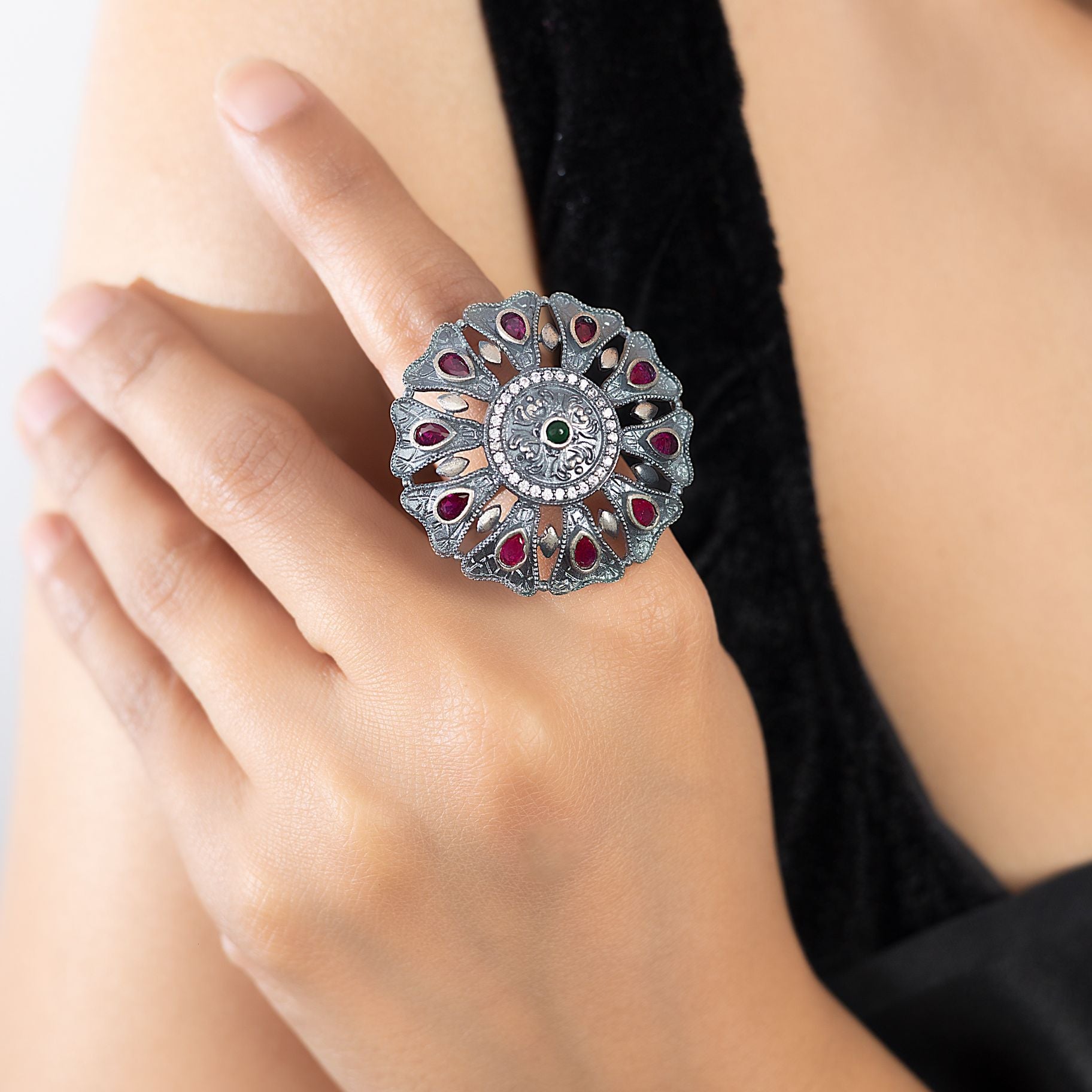 Royal Look Flower Shaped Ring silverhousebyrj