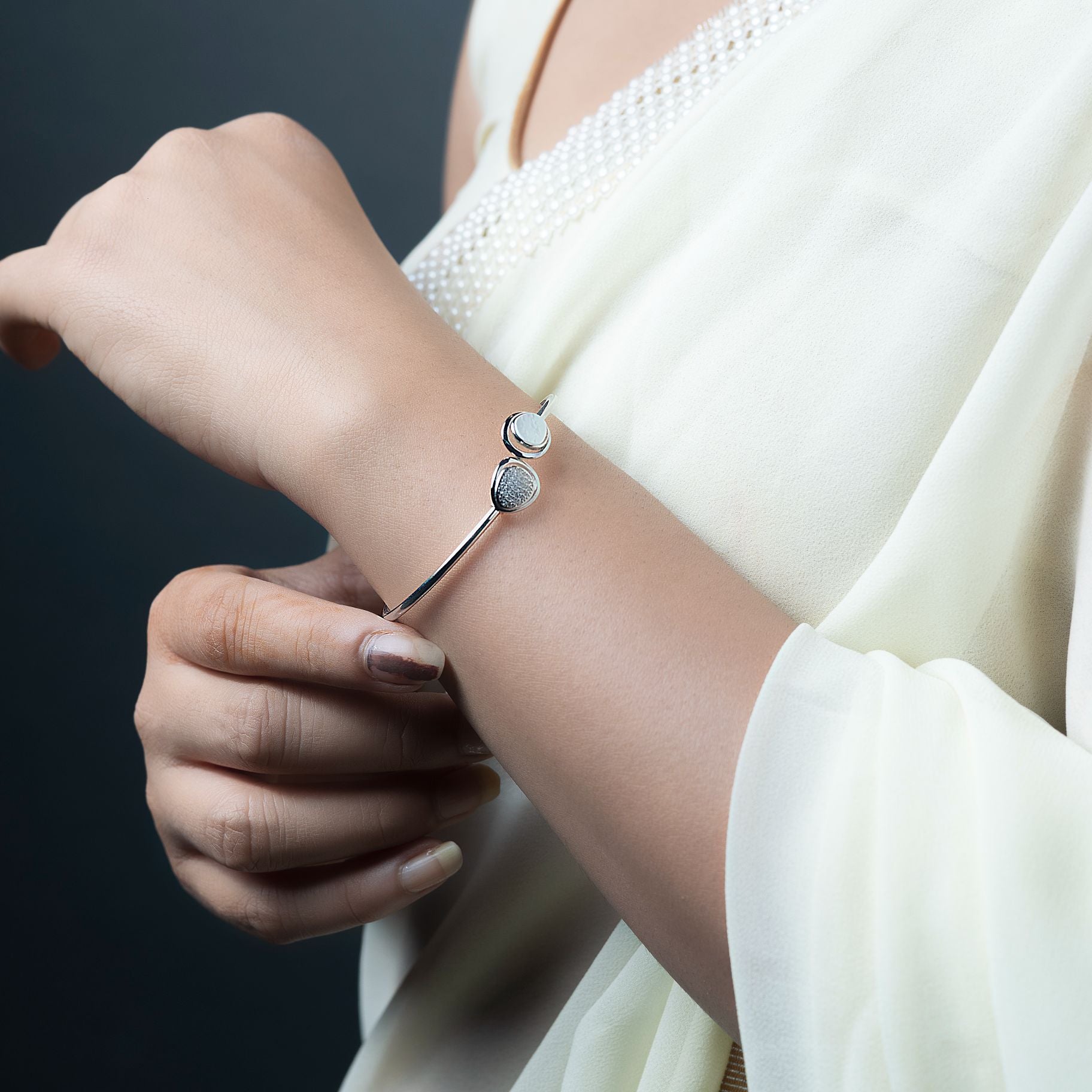 Sleek Opal Studded Bangle silverhousebyrj