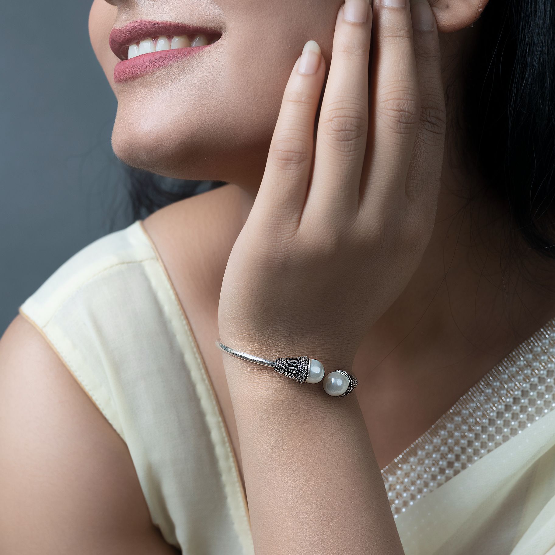 Stunning Moti Studded Twisting Kada silverhousebyrj