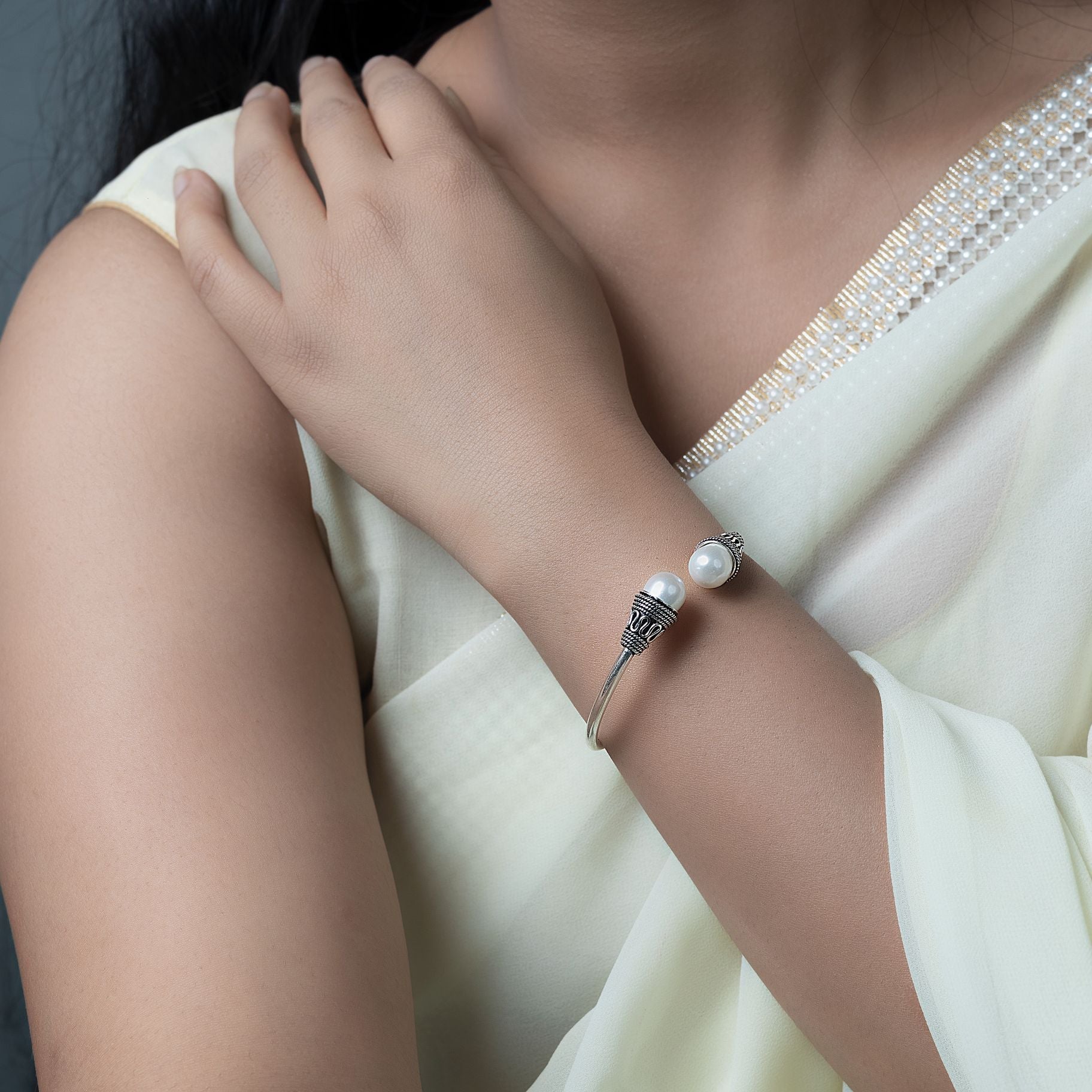 Stunning Moti Studded Twisting Kada silverhousebyrj