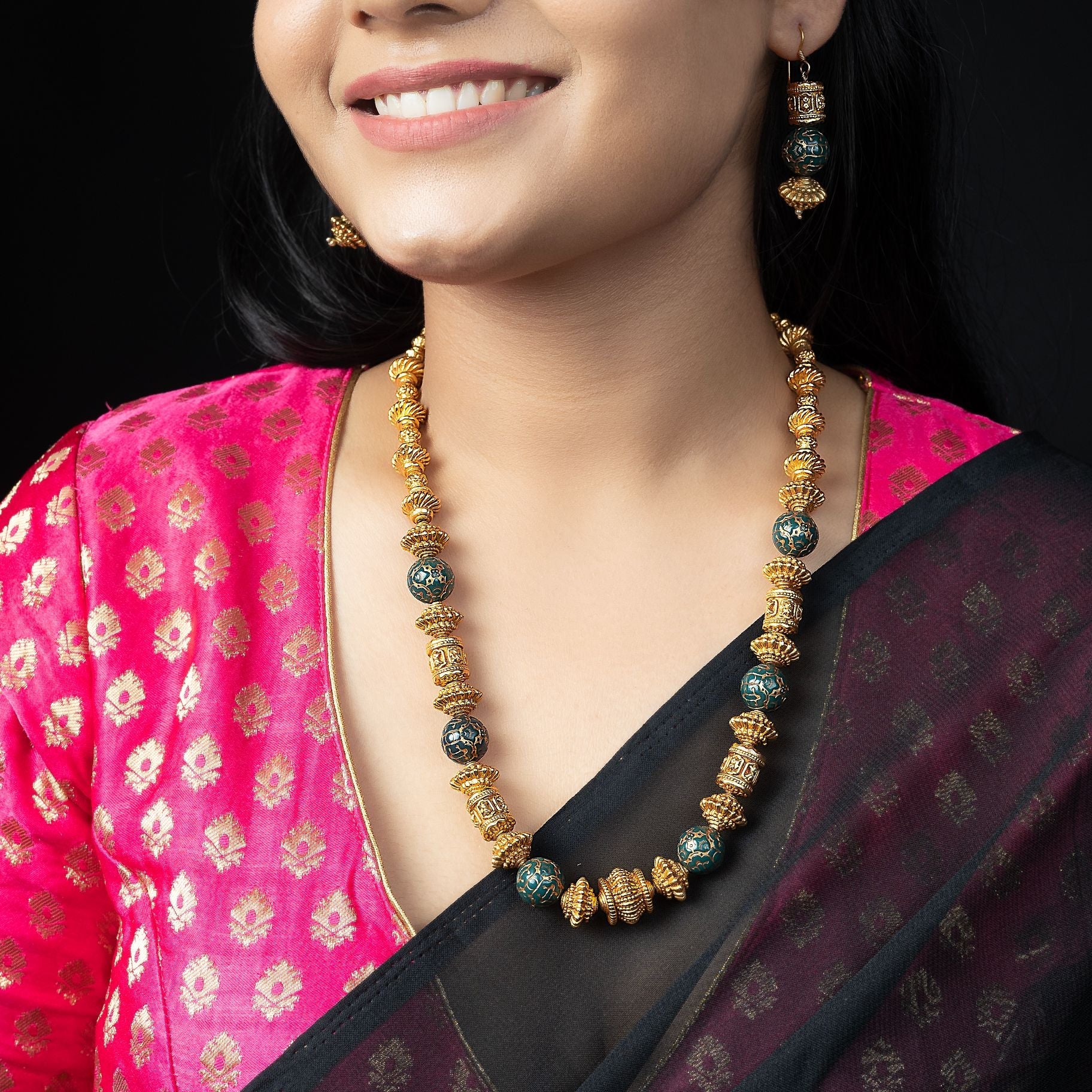 Stunning Tribal Necklace Set silverhousebyrj