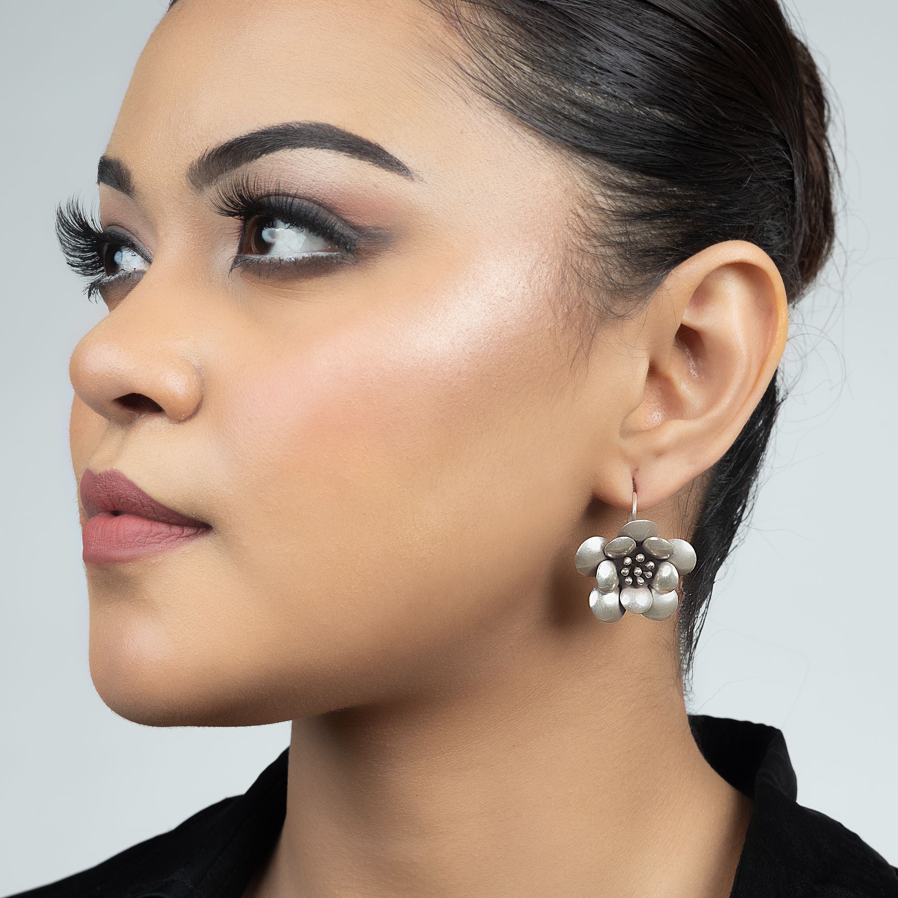 Trendy Floral Hang Earrings silverhousebyrj
