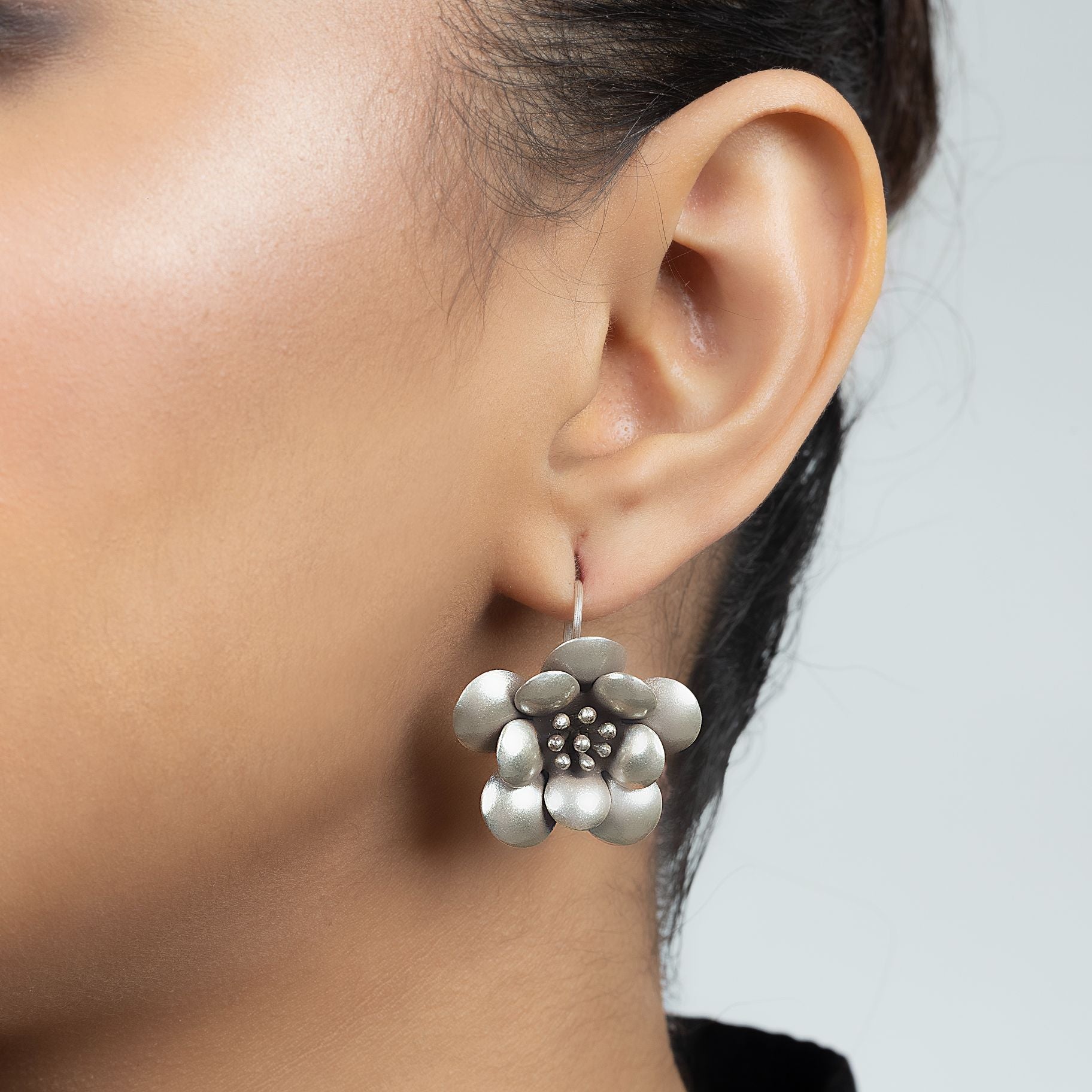 Trendy Floral Hang Earrings silverhousebyrj