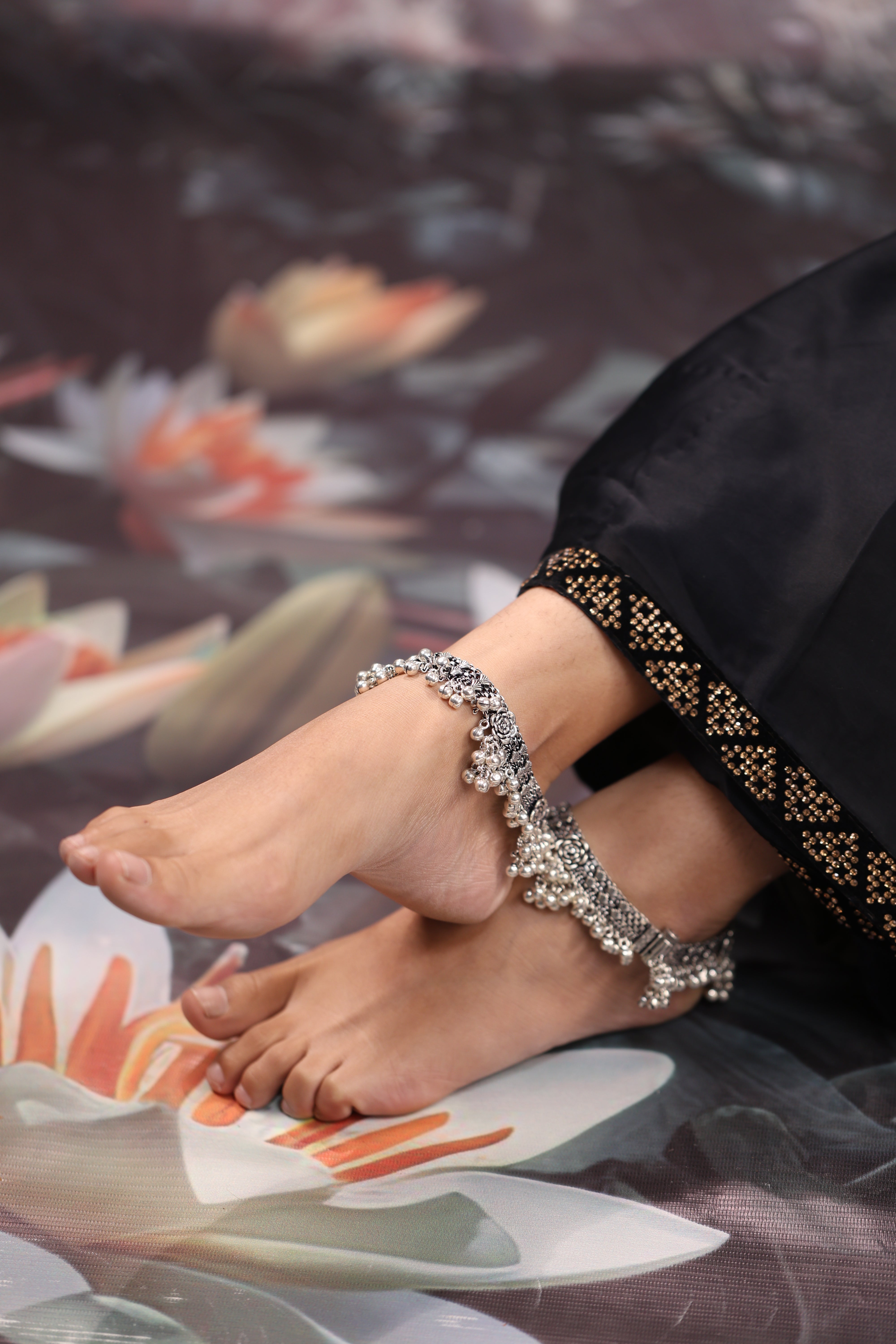 ANTIQUE PAZEB WITH GHUNGROO