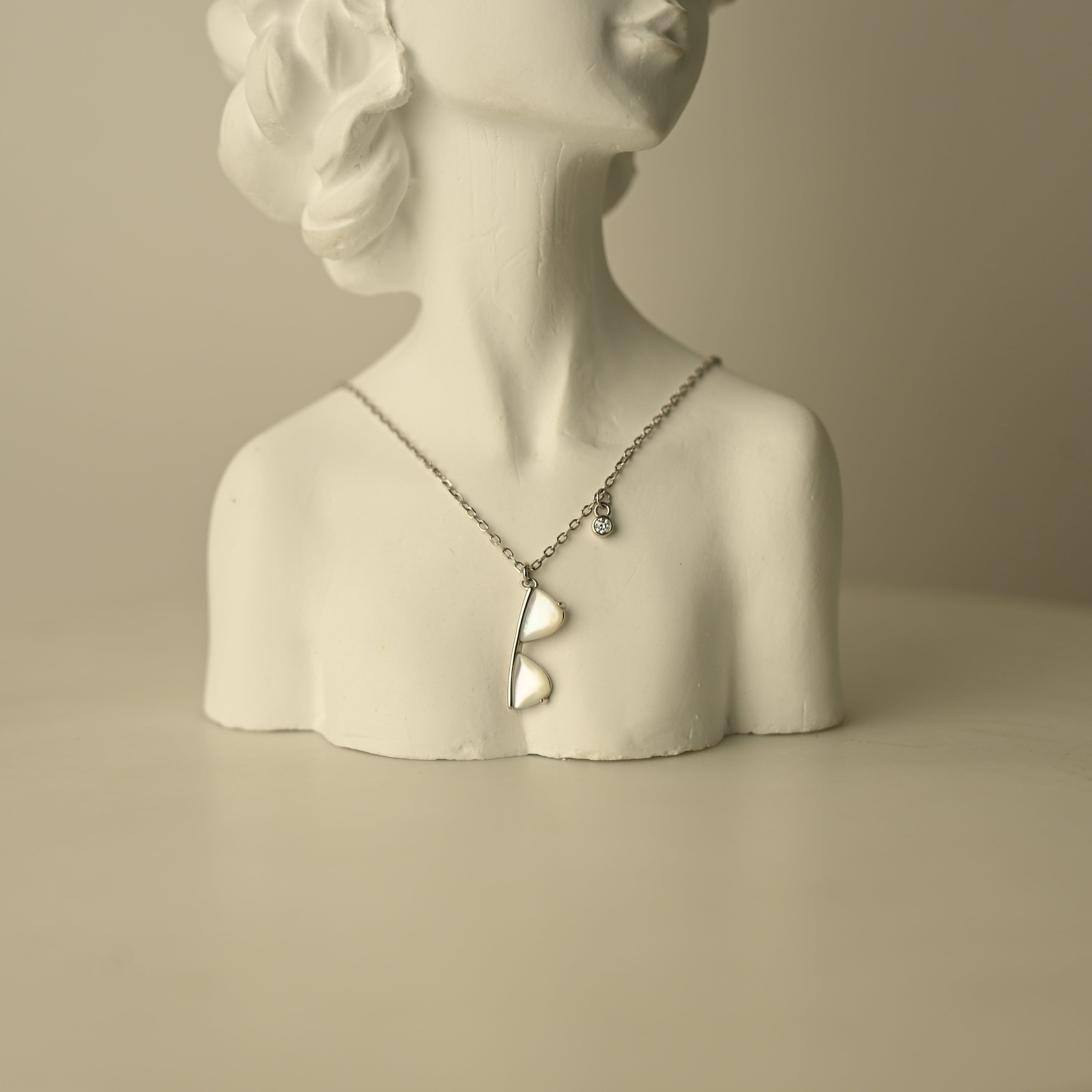Pearl Leaf Pendant Necklace
