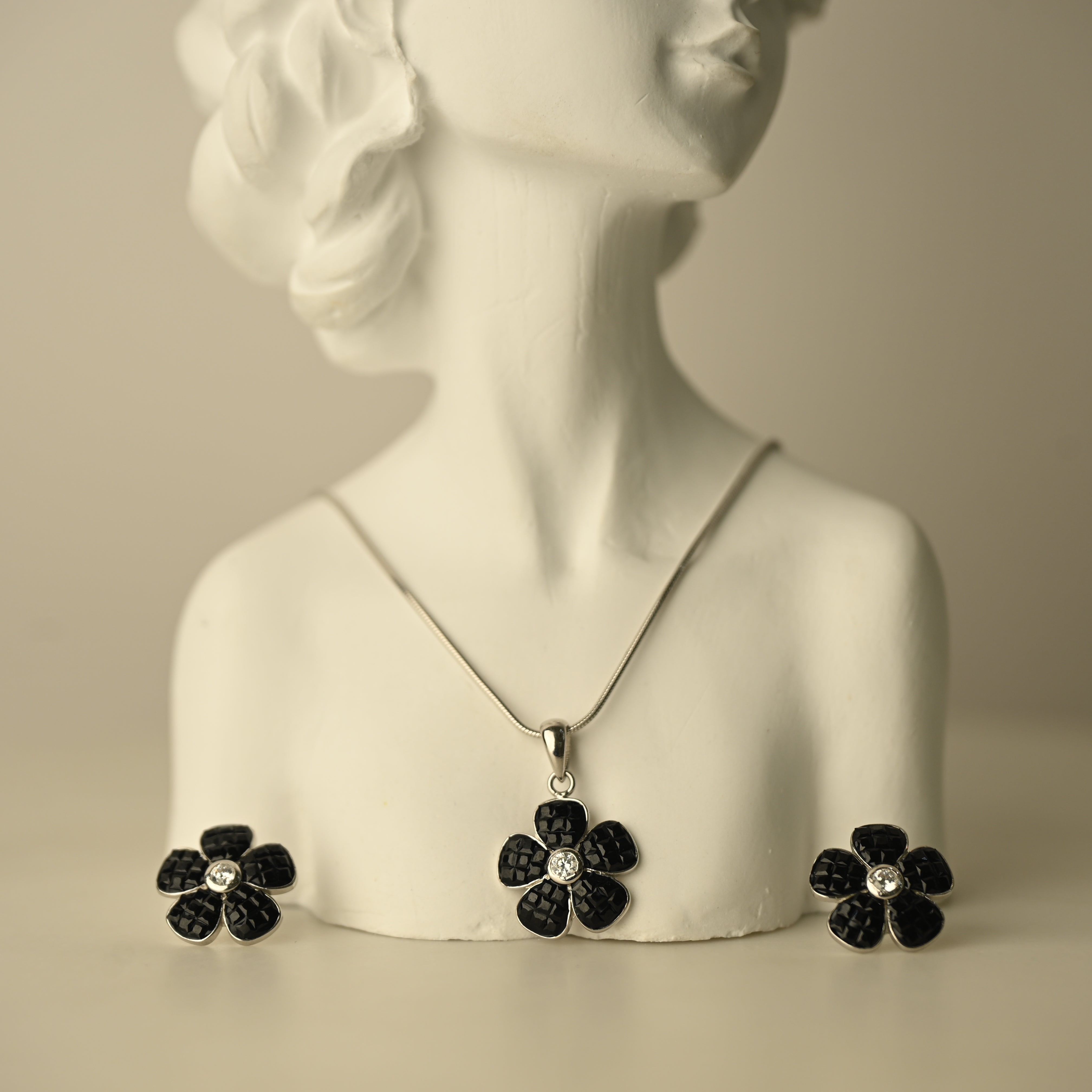 Black Floral Pendant & Earring Set
