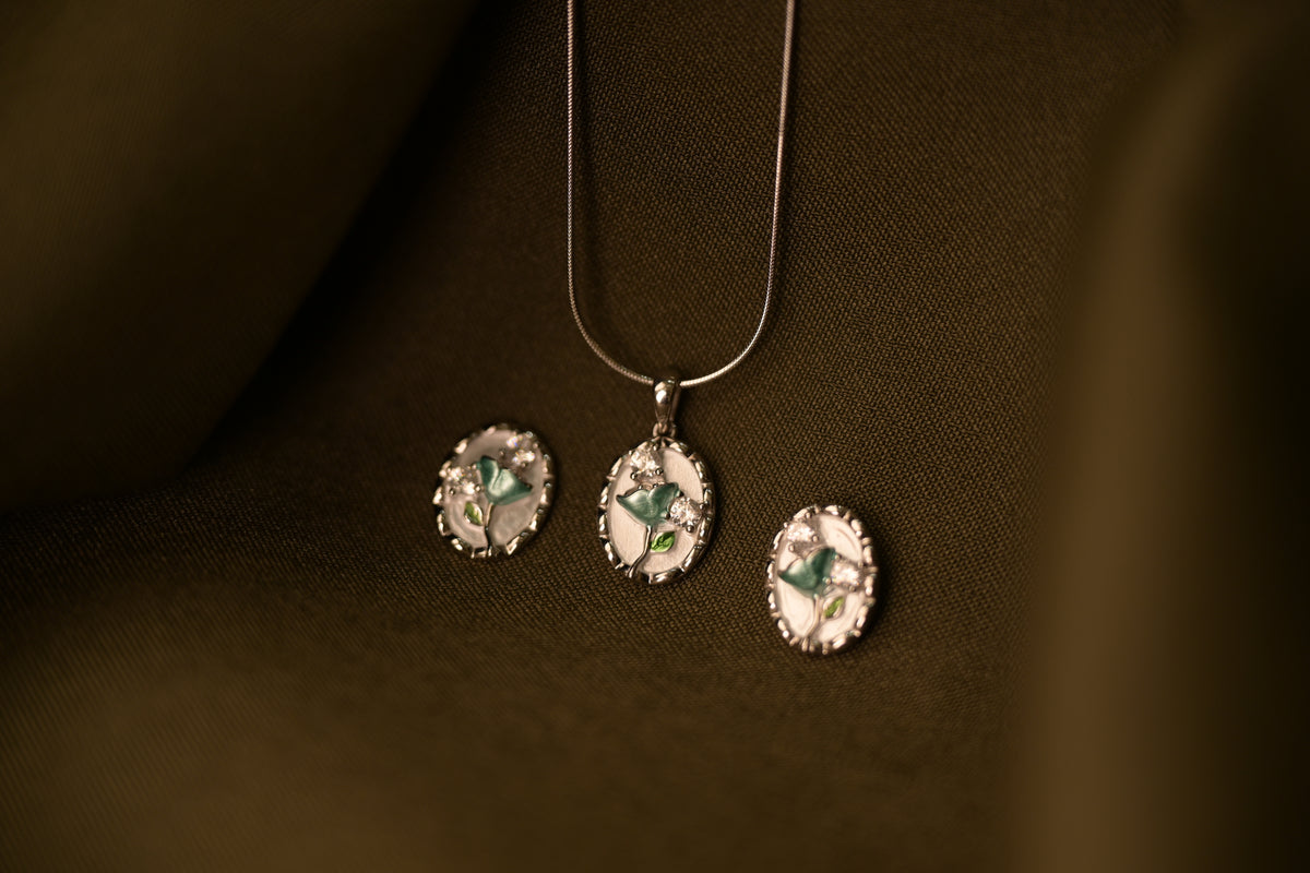 Enchanted Floral Silver Pendant Set