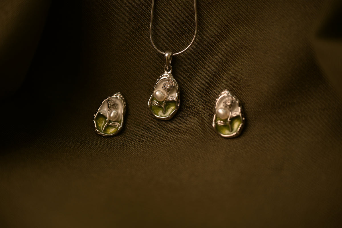Green Enamel Pearl Silver Pendant Set