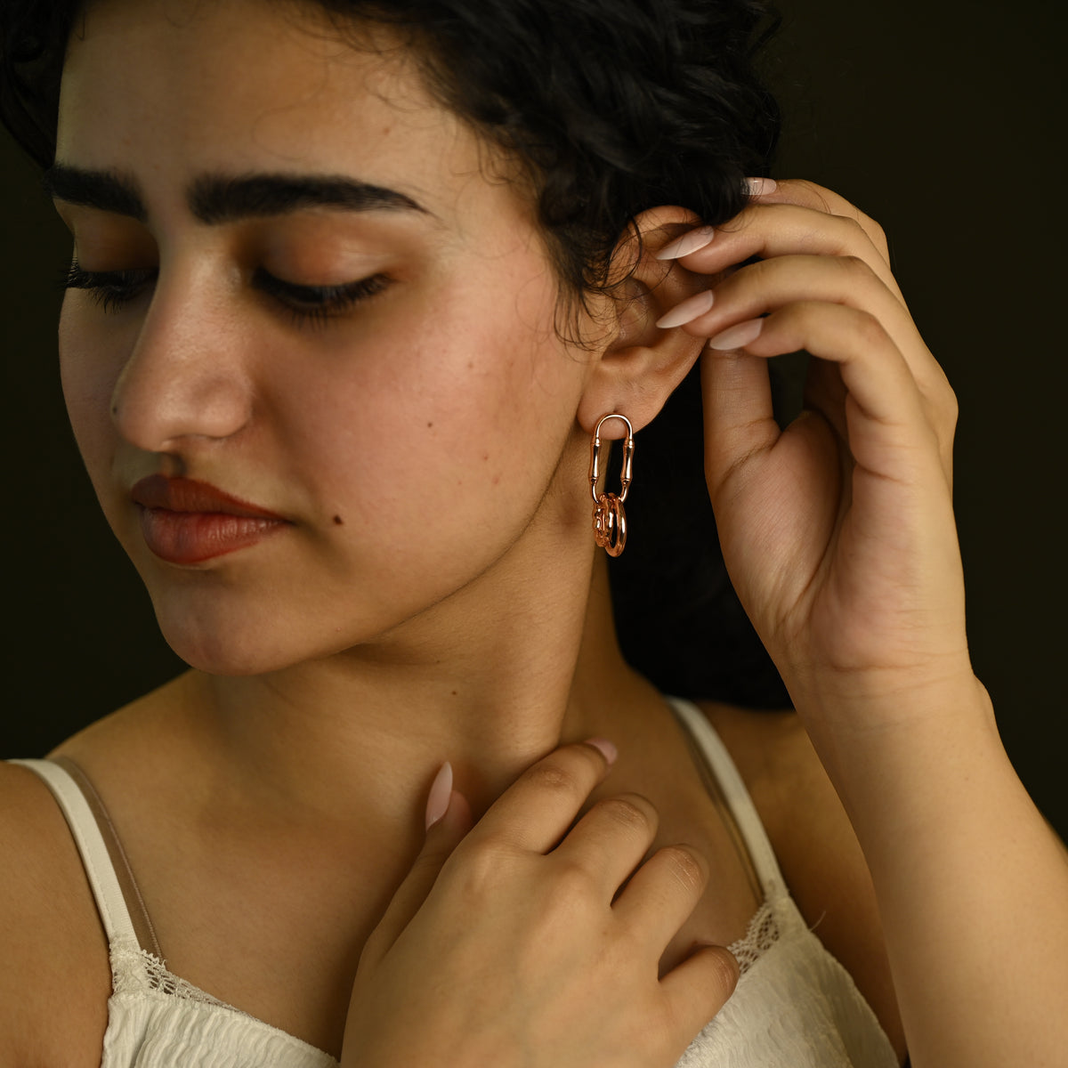 Interlocking Oval Hoop Earrings