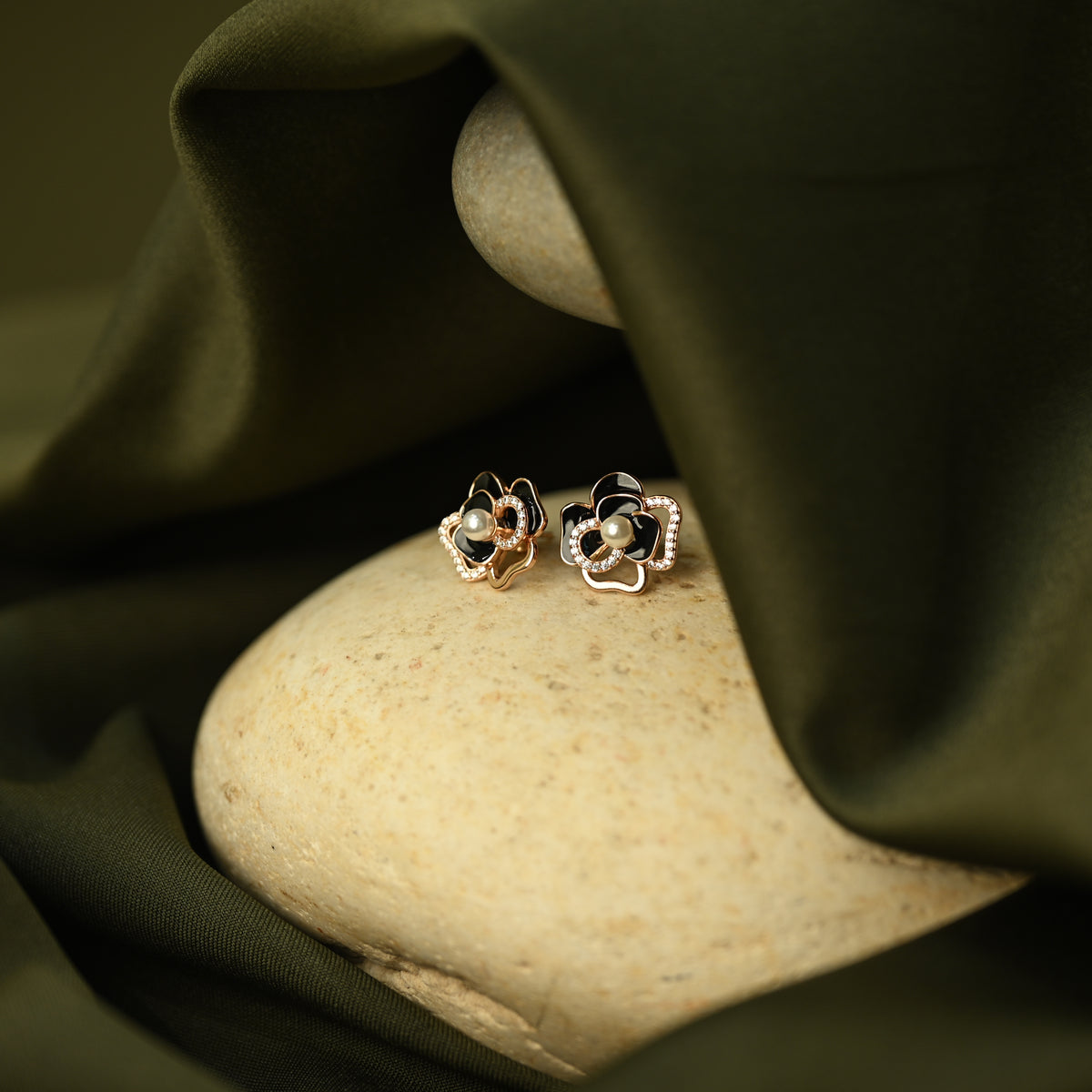 Black Floral Pearl Studs