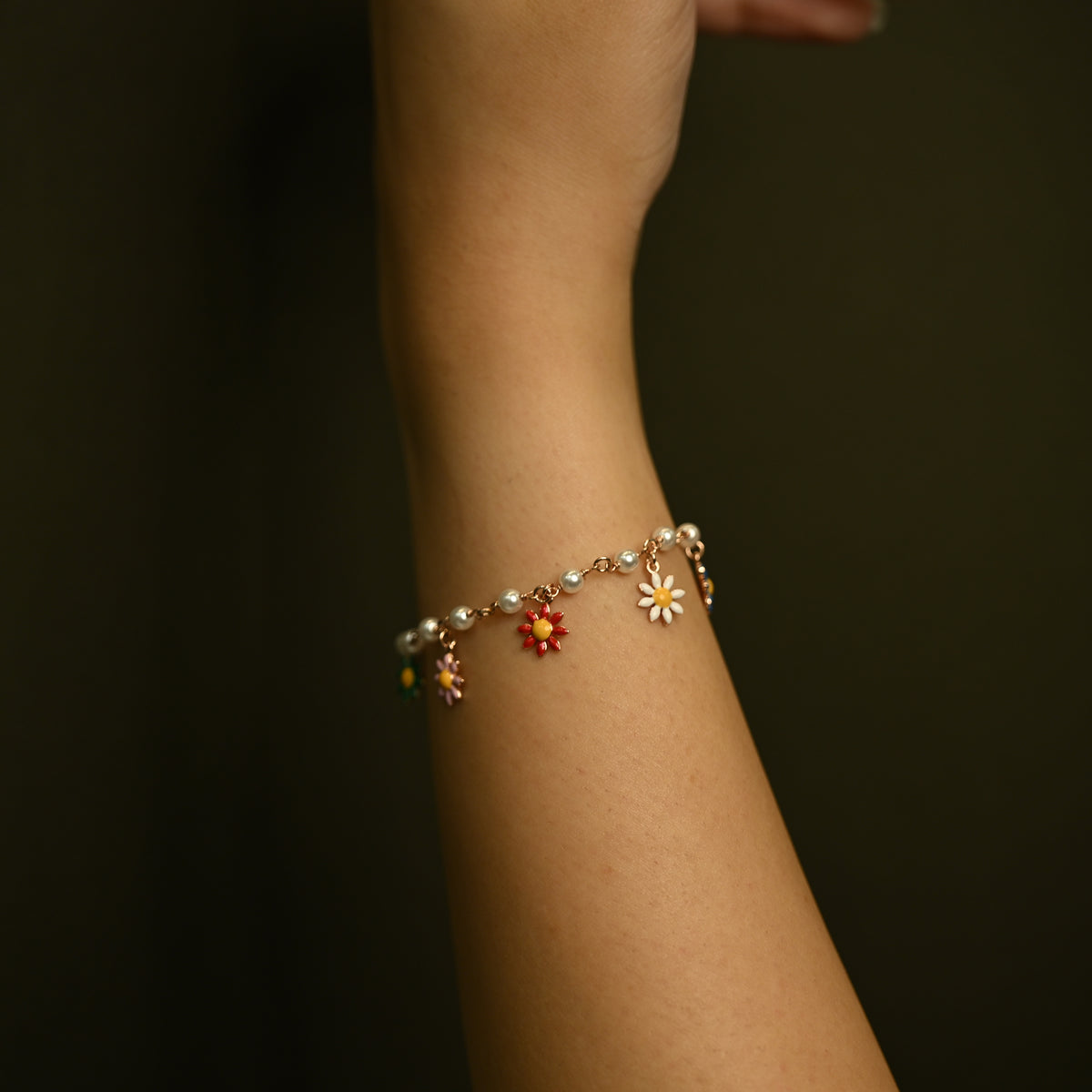 Rainbow Daisy Charm Bracelet 🌼