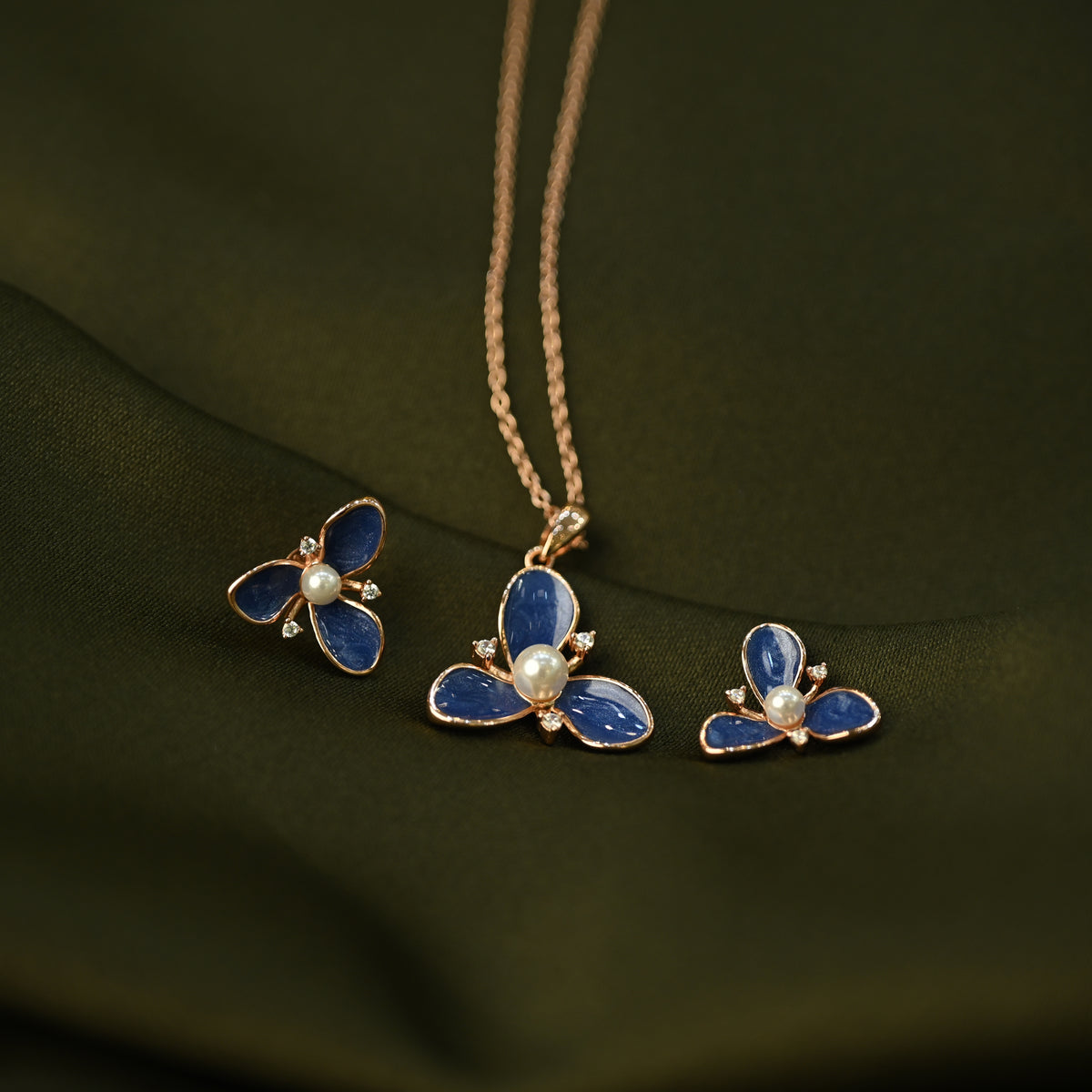 Blue Floral Necklace Set