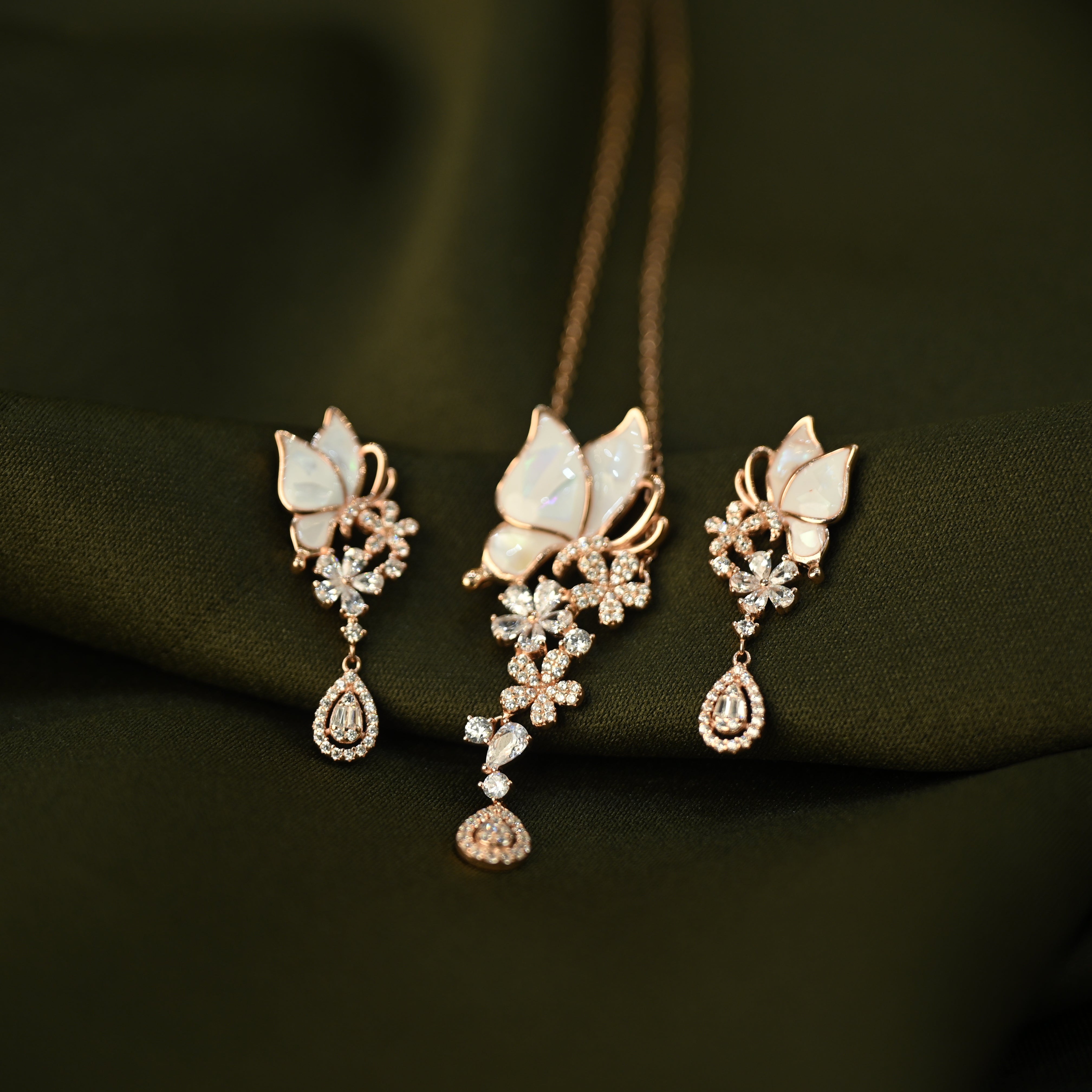 Floral Butterfly Necklace Set