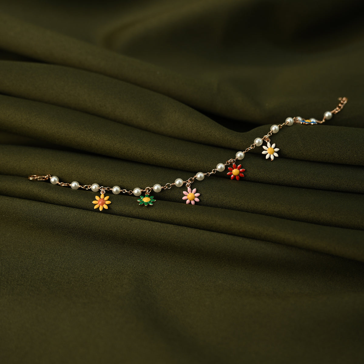 Rainbow Daisy Charm Bracelet 🌼