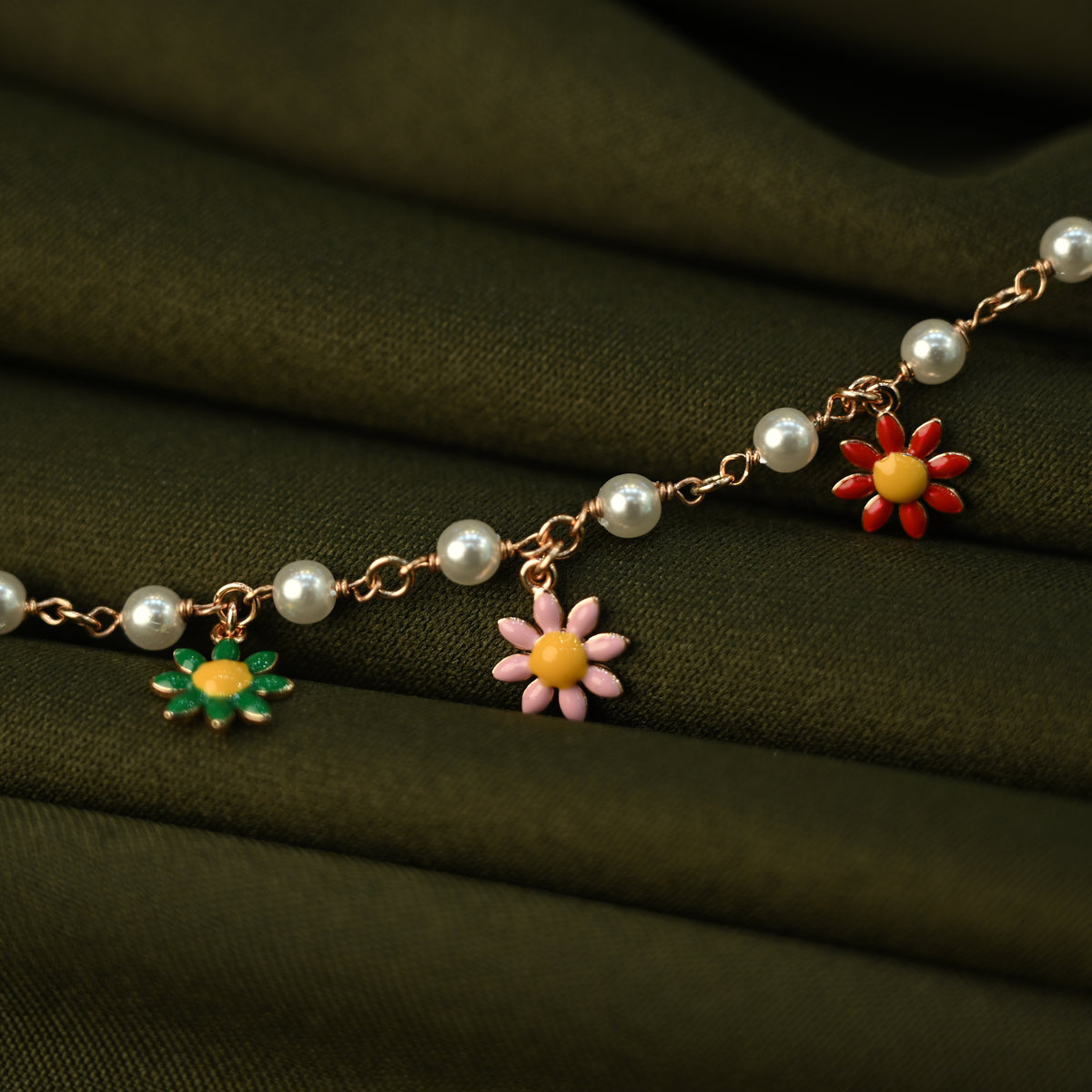 Rainbow Daisy Charm Bracelet 🌼