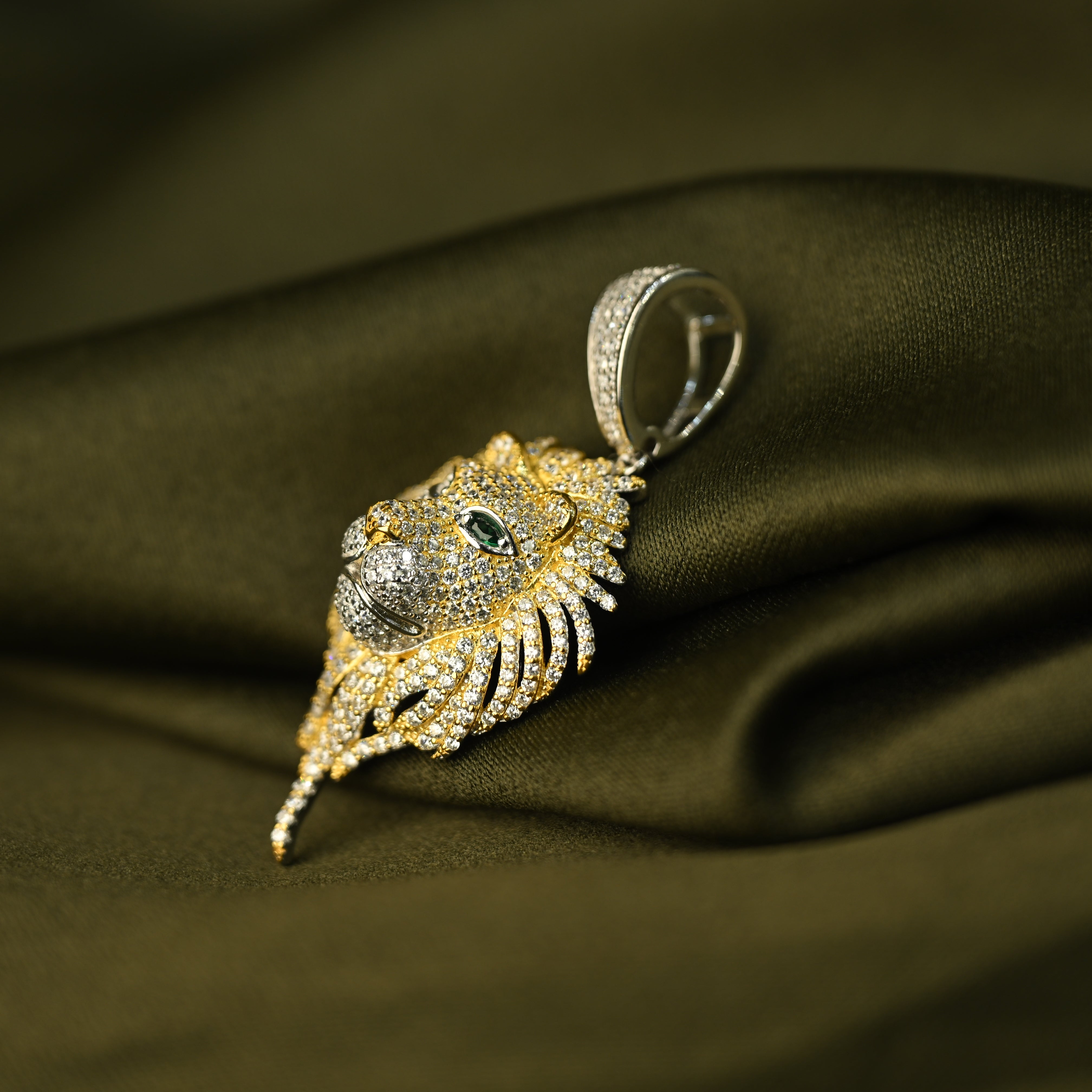 Emerald Lion Pendant