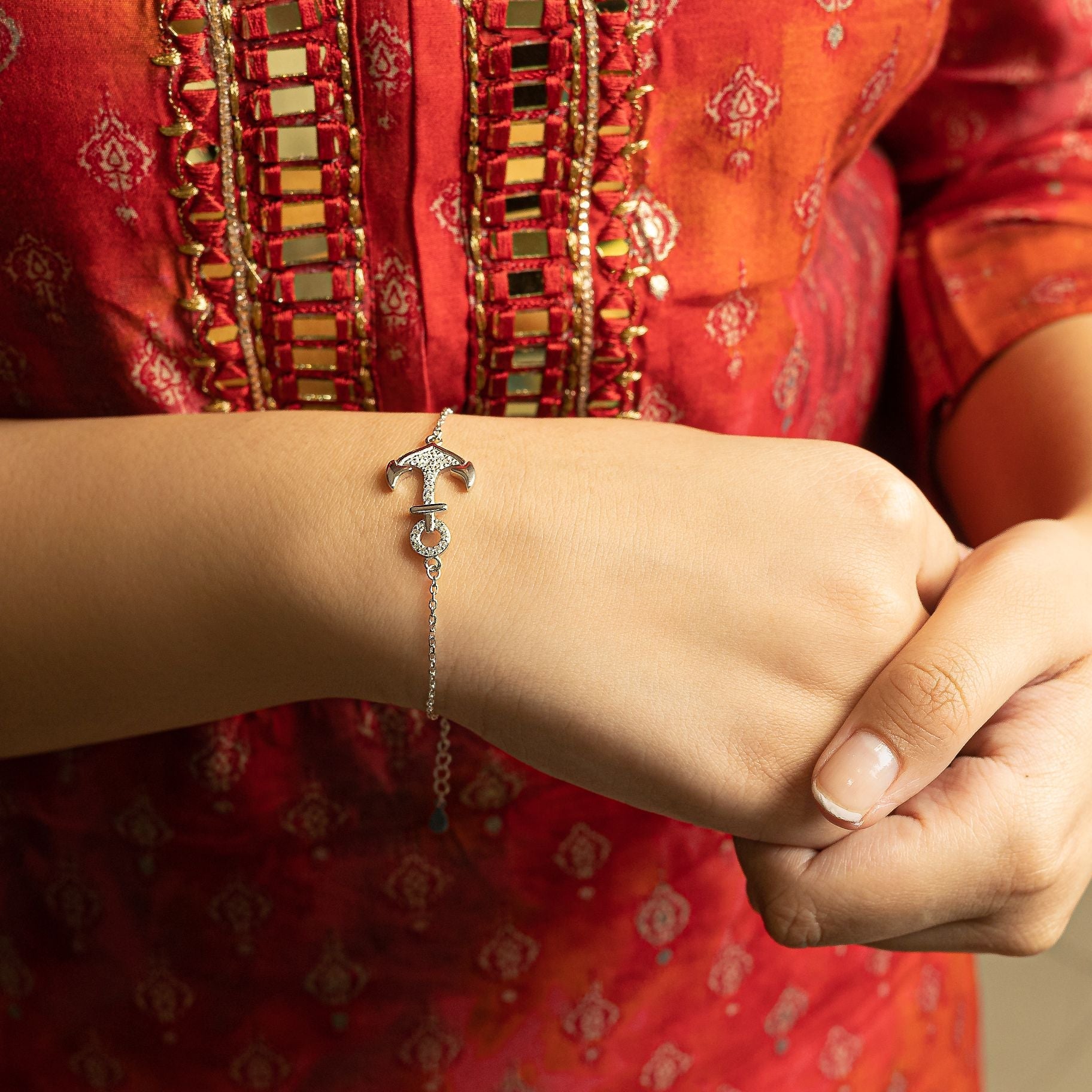 Elegant Anchor Design Bracelet silverhousebyrj