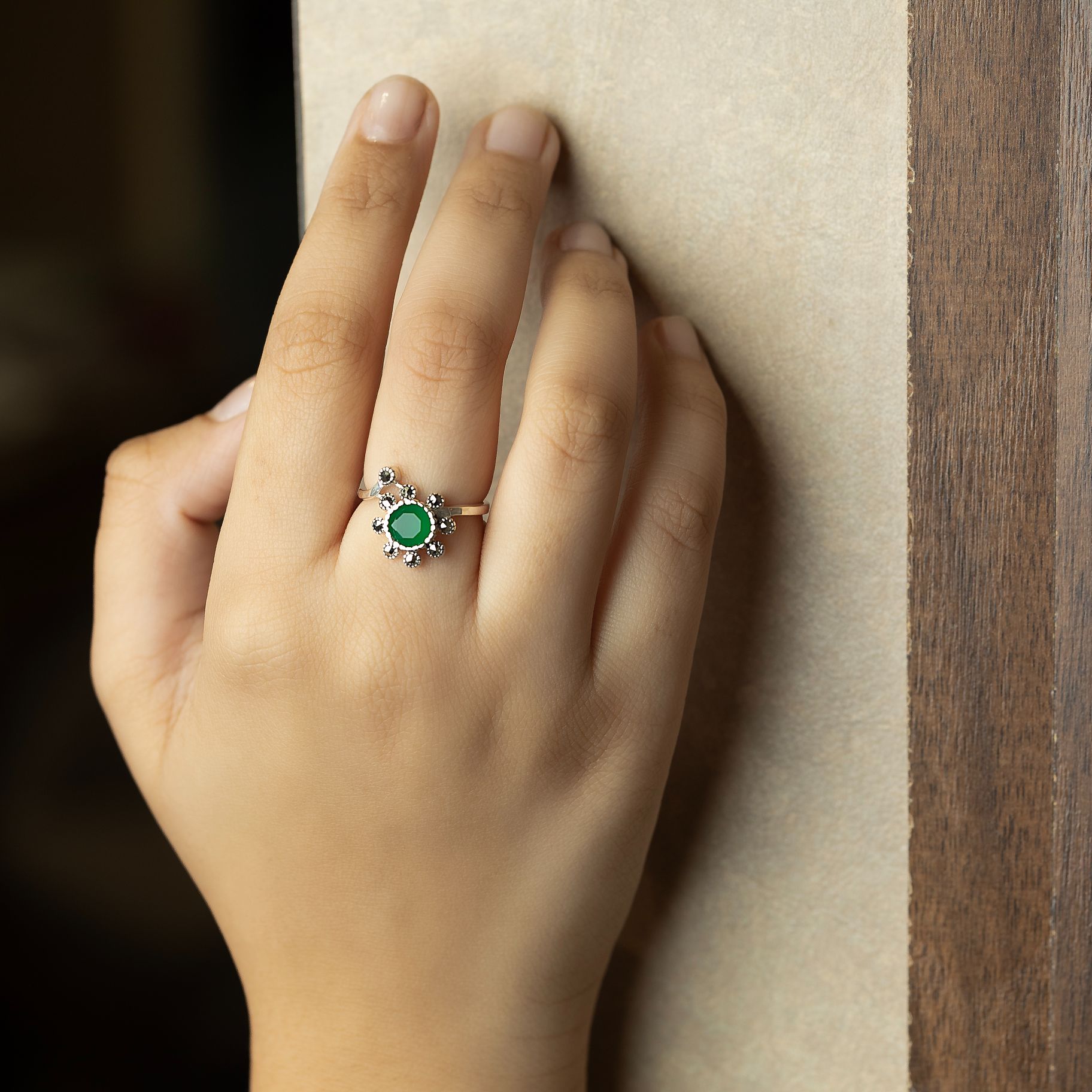 Elegant Ring With a Pretty flower silverhousebyrj