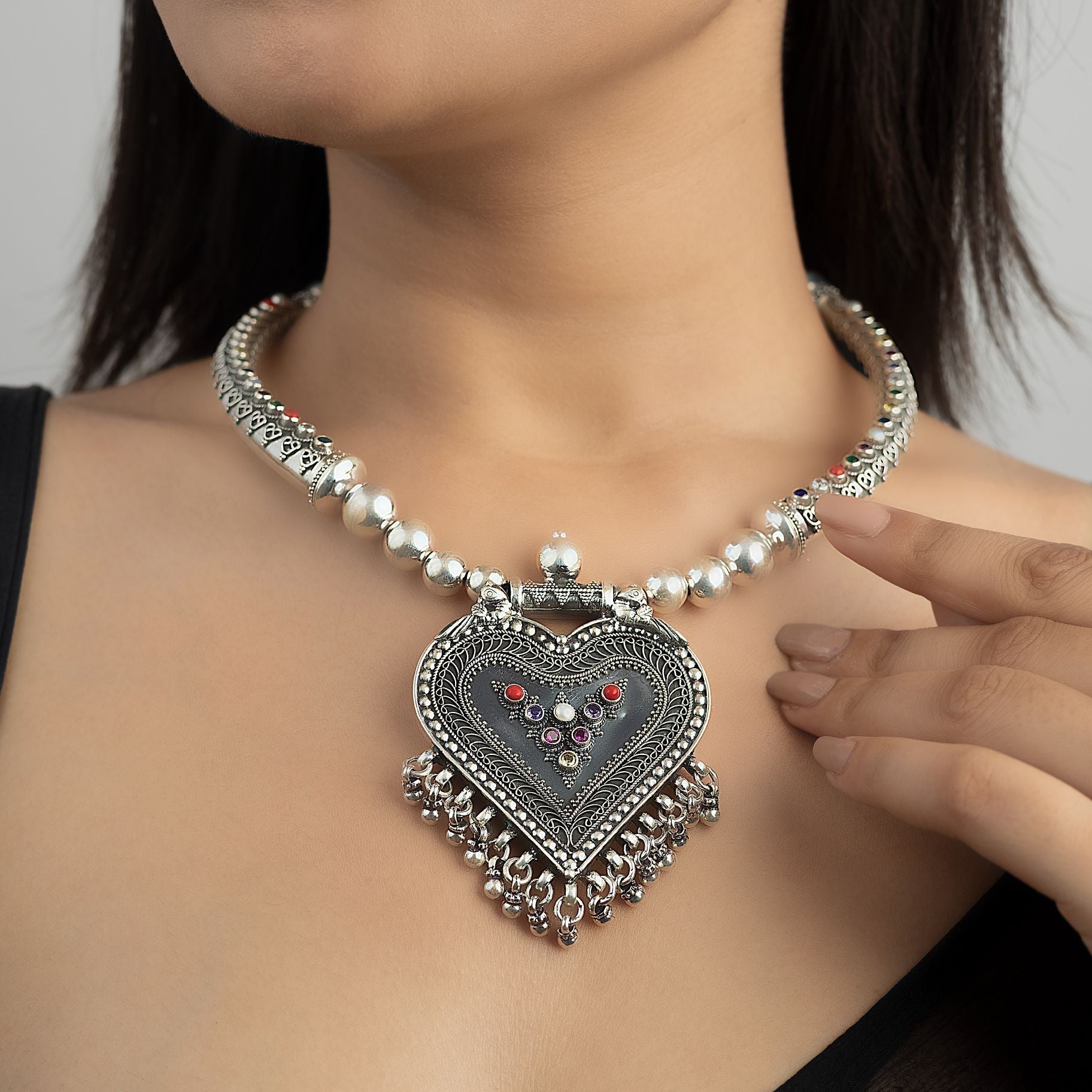 Exquisite Hasli Patterned with Heart Shaped Pendant Necklace silverhousebyrj