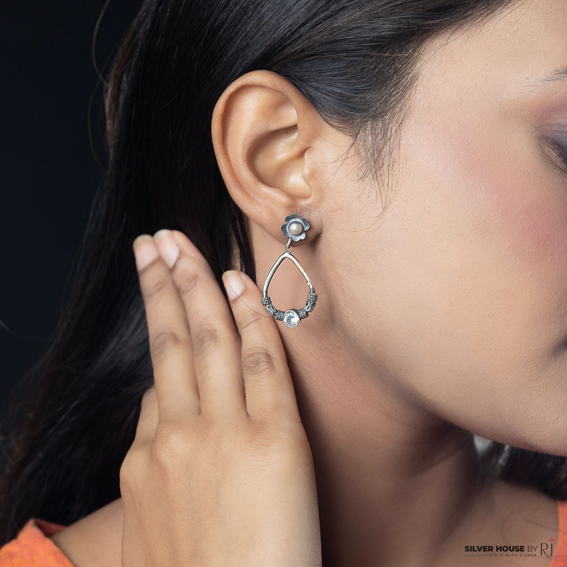 Handcrafted Earring With White Stone silverhousebyrj