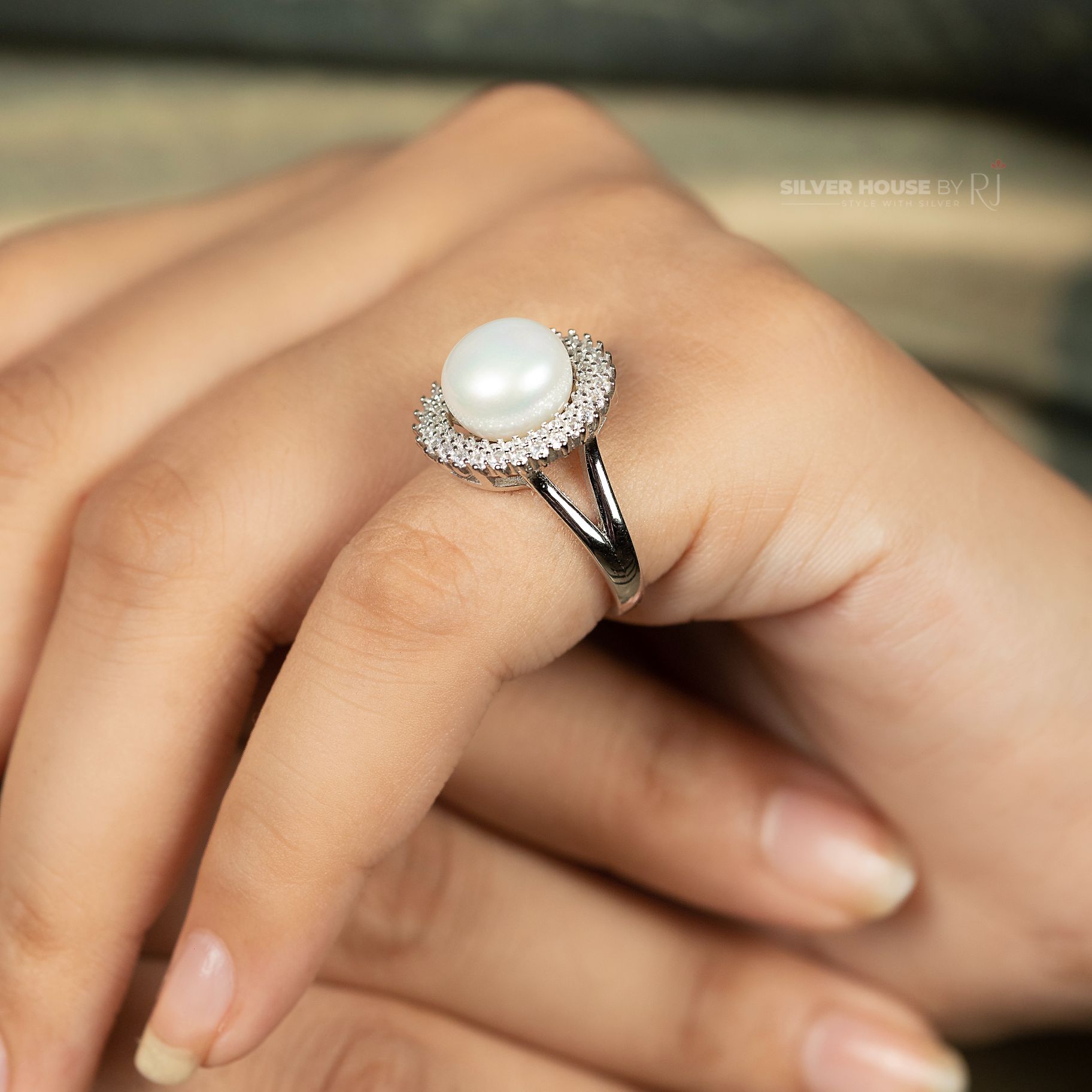 Two Tone Italian Wide Lattice Design Diamond Ring – SouthMiamiJewelers