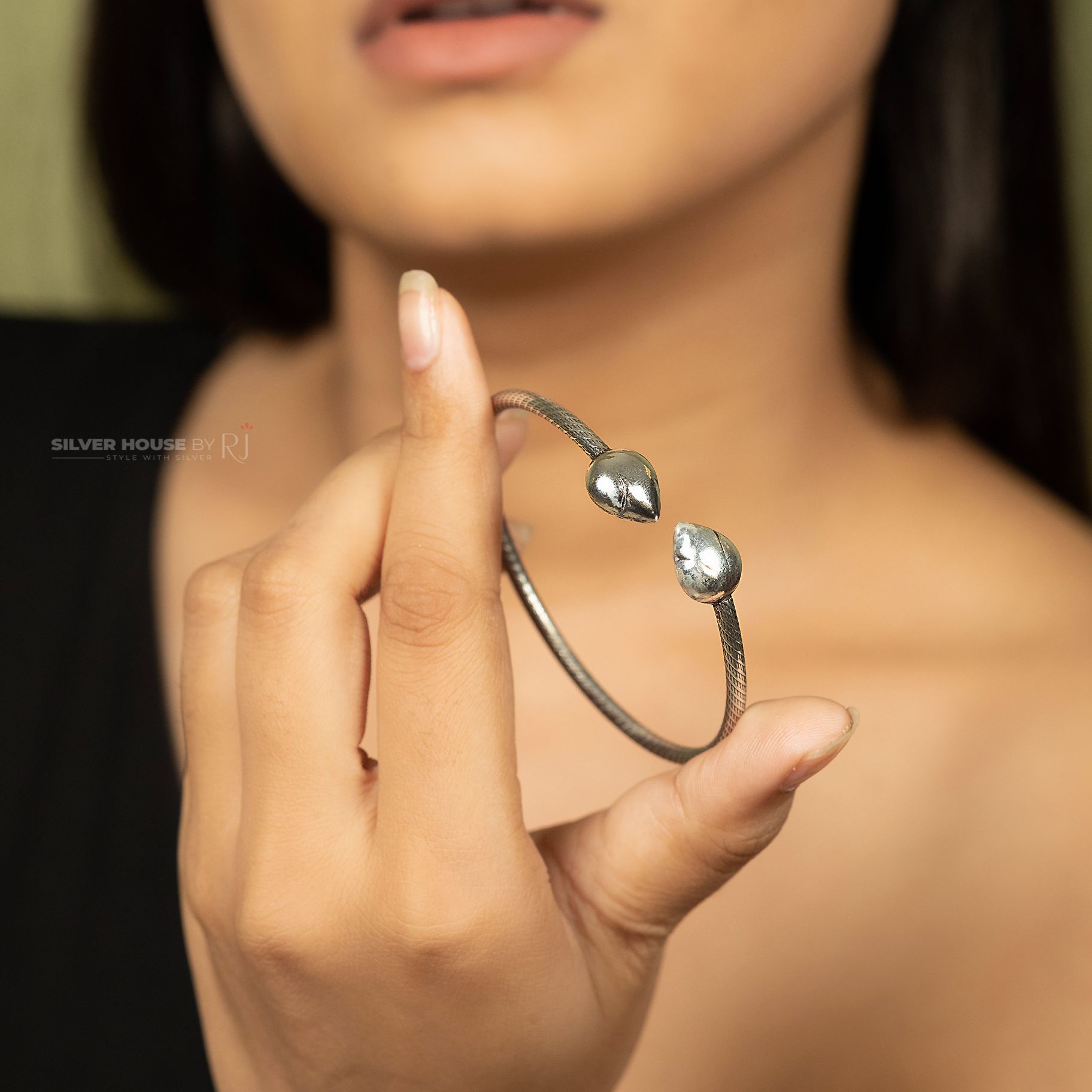 Petal Shape Twisted Kada silverhousebyrj